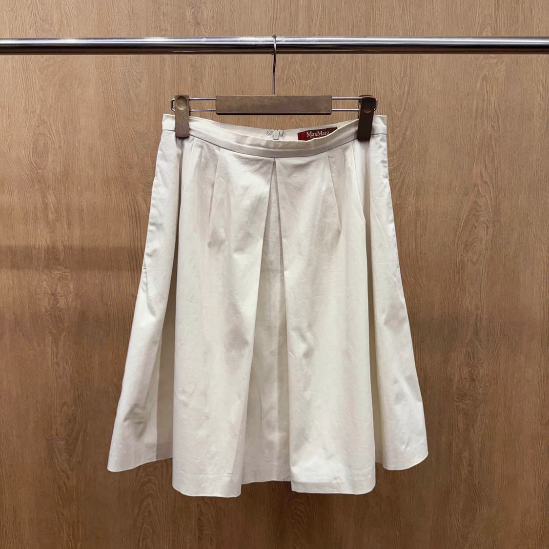 막스마라 A라인 코튼 미디 플레어 스커트 핀턱 디테일 아이보리 상품이미지2