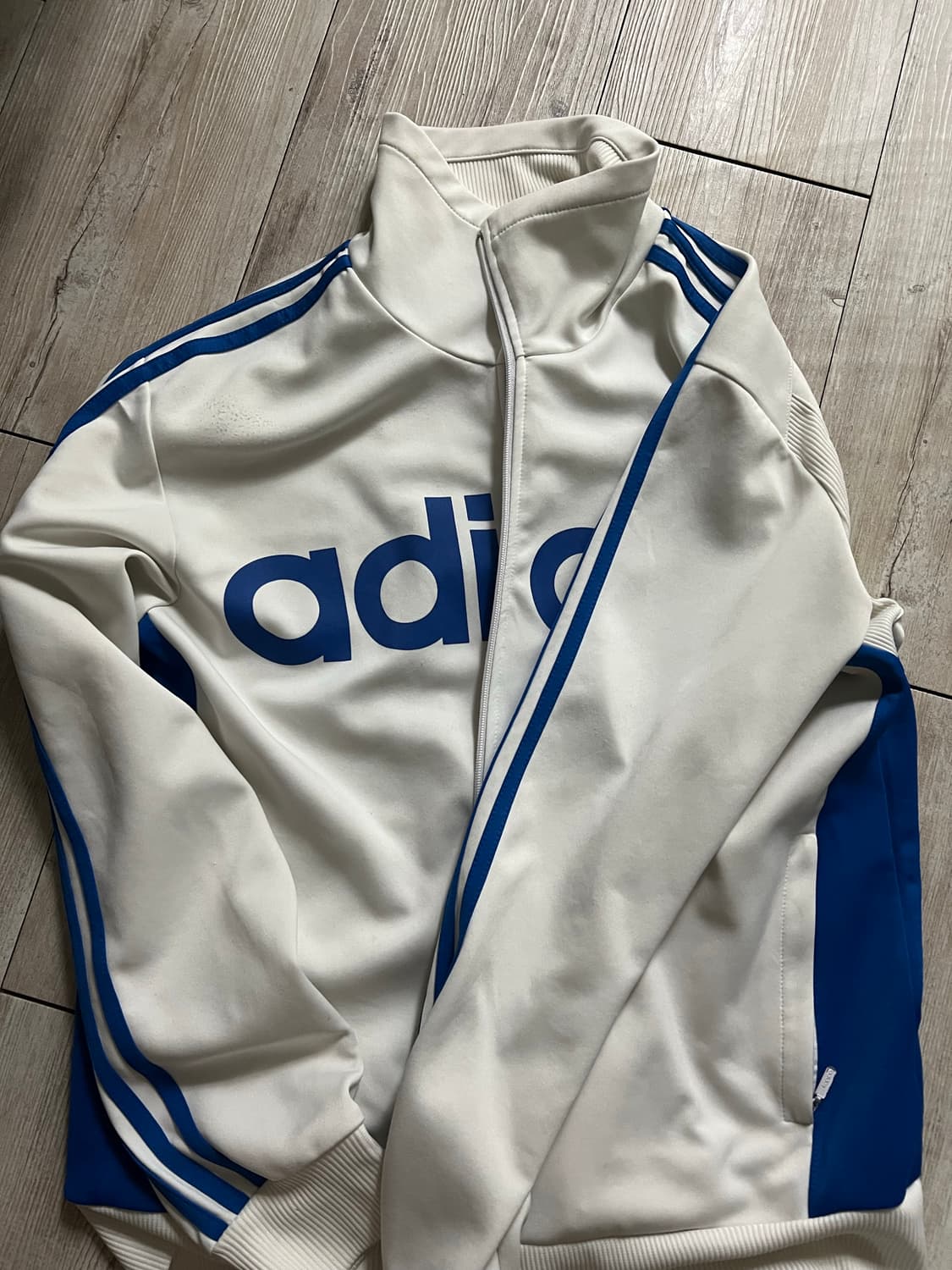 아디다스 포카리 집업 상품이미지1