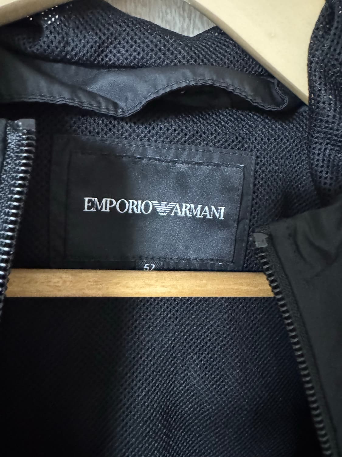 엠포리오 아르마니 윈드브레이커 상품이미지3