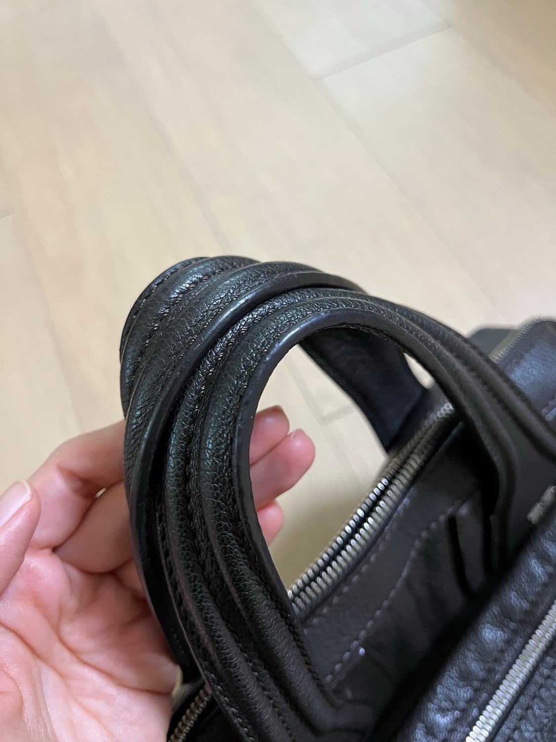 지방시 나이팅게일백 다크브라운 상품이미지6