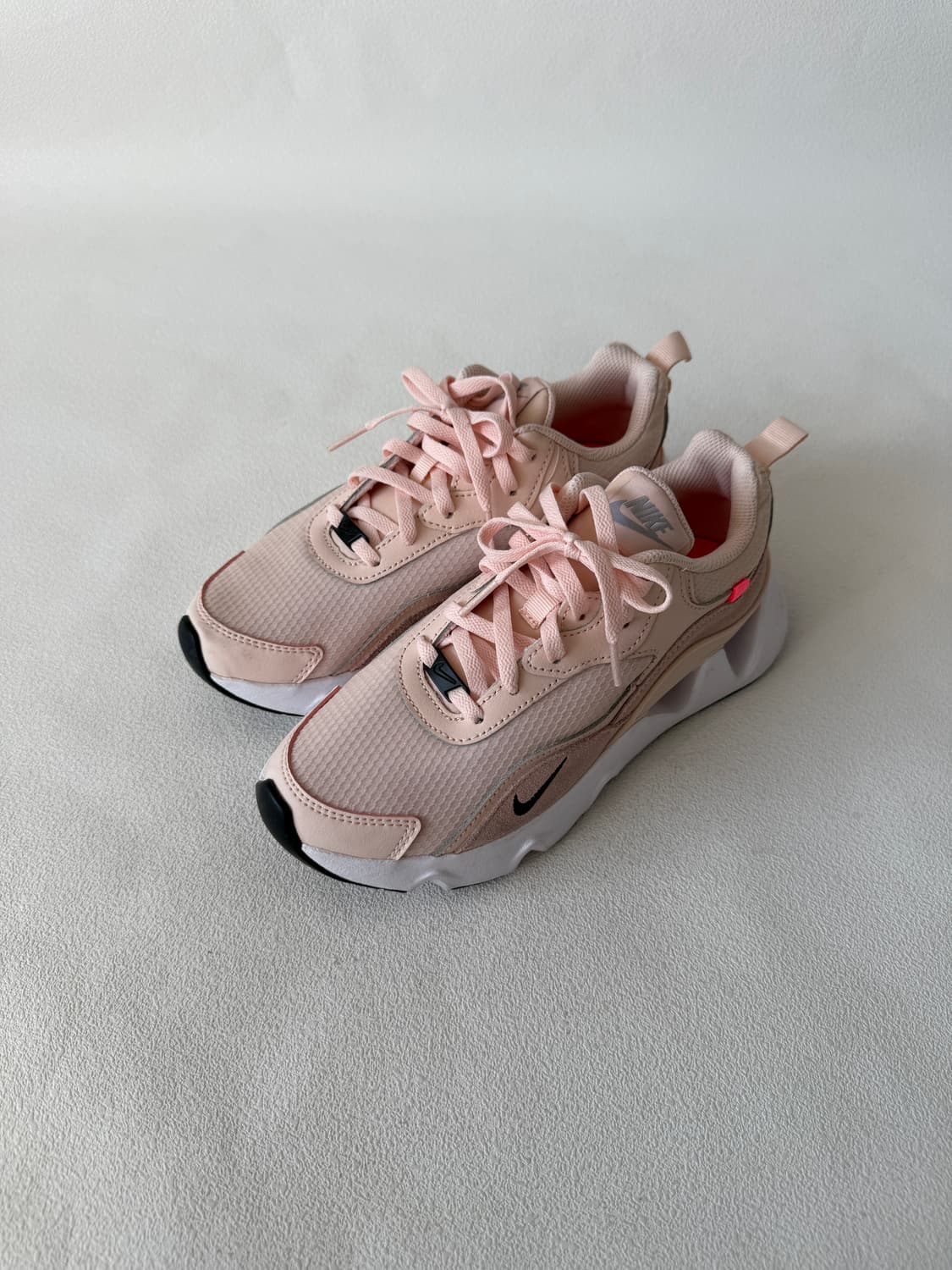 [235]나이키(NIKE) 라이즈 스니커즈 상품이미지3