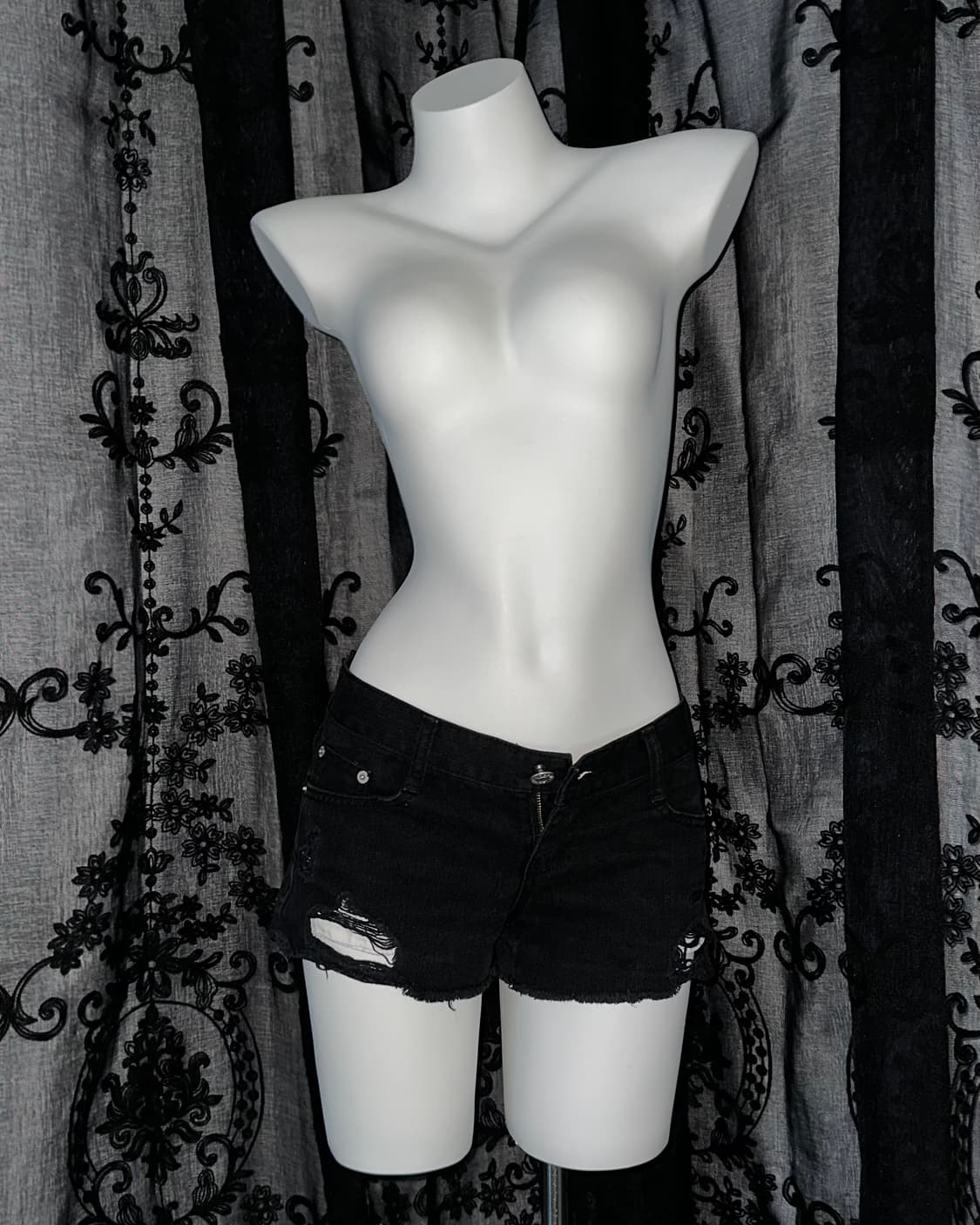 black ripped denim shorts 상품이미지1