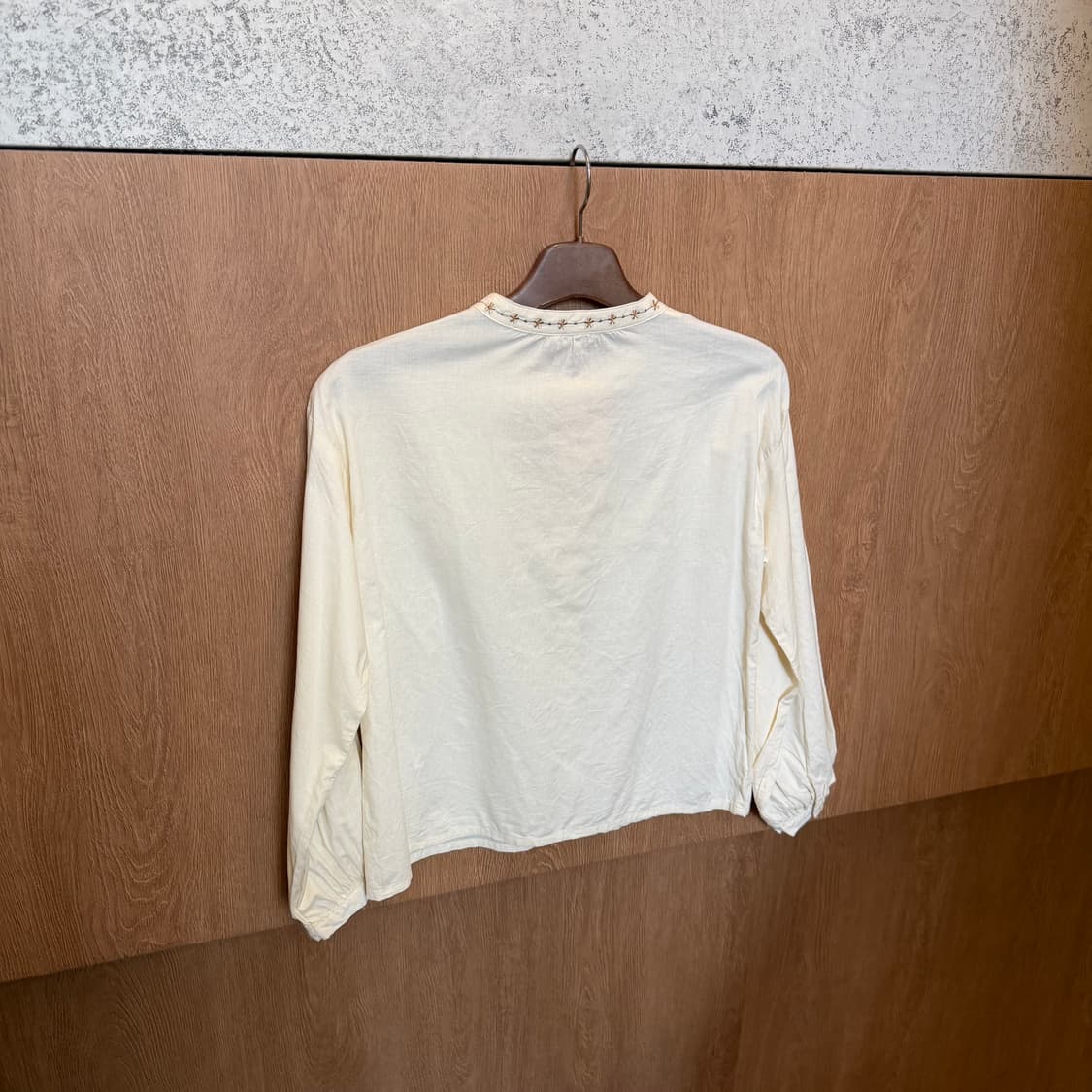 빈티지 롱슬리브 블라우스 플라워 패턴 자수 디테일 아이보리 k78 상품이미지2