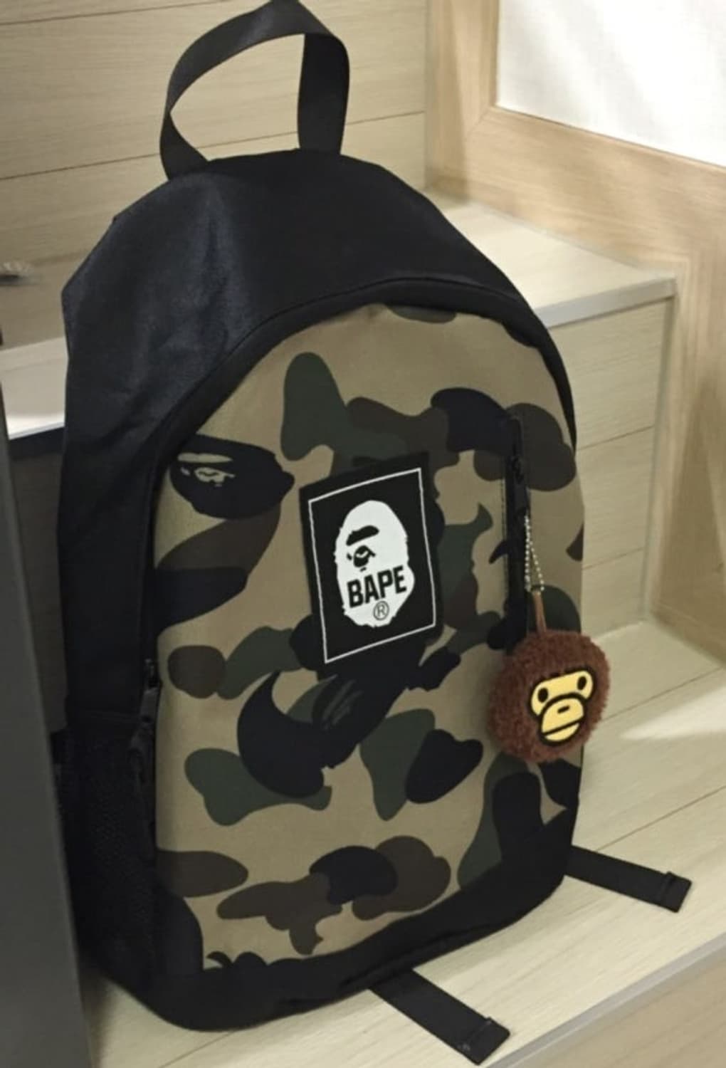 베이프 백팩 + 베이프 마일로 키링 상품이미지4