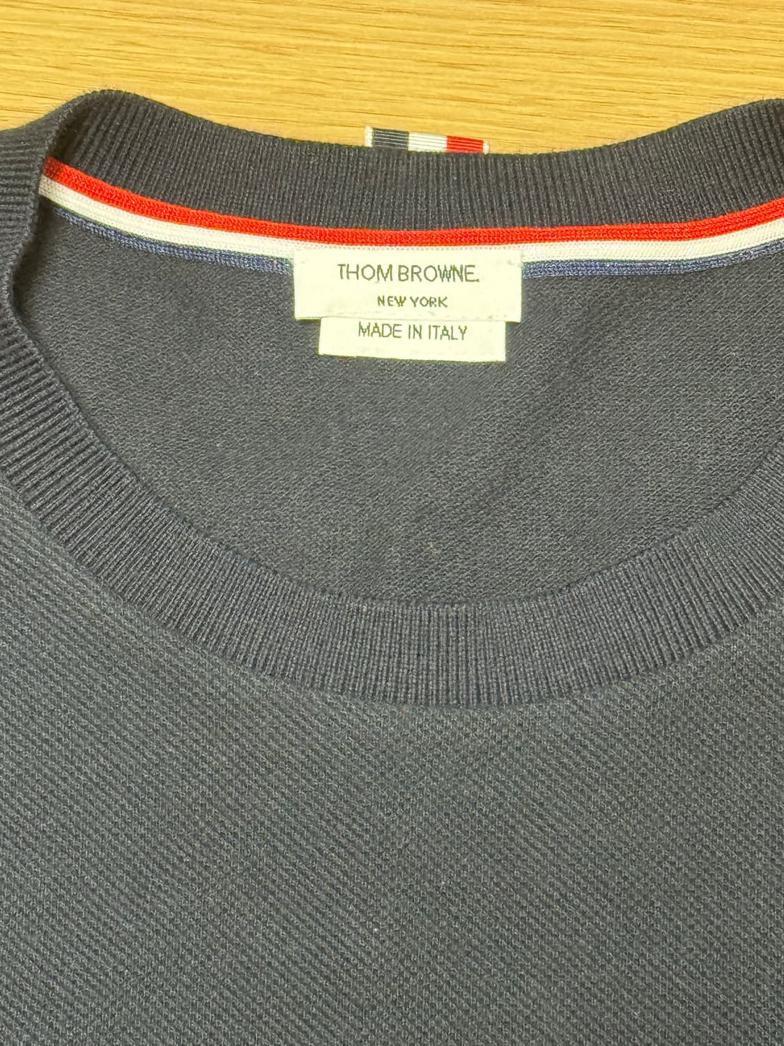 [새상품]  톰브라운 반팔티 상품이미지4