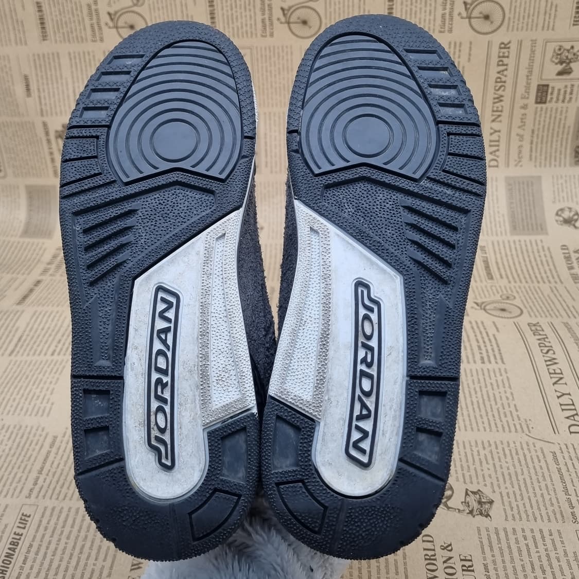 나이키 에어조던3 레트로 그레이 미드240 상품이미지3