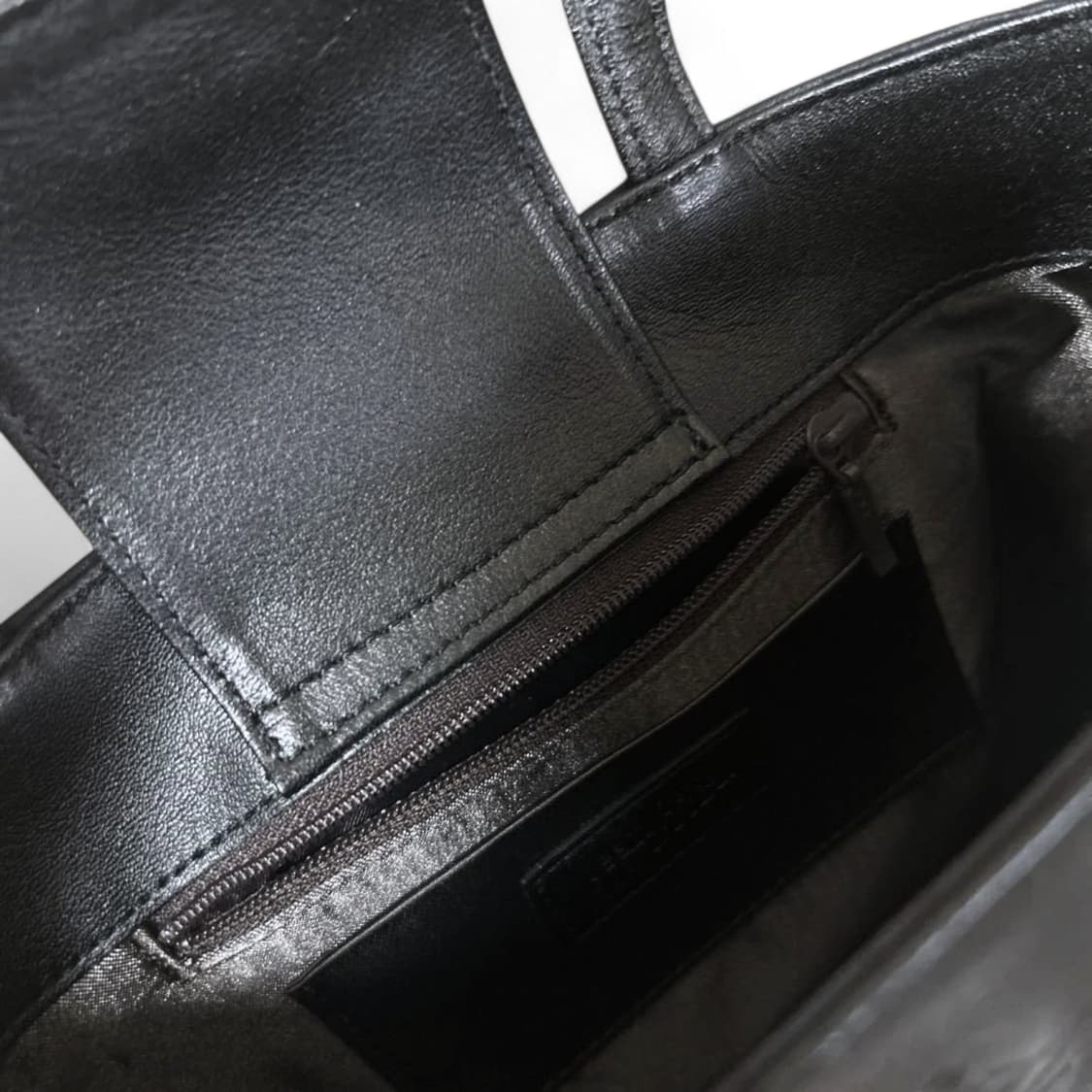 장폴고티에 뉴로즈 레더 핸드백 토트백 블랙 상품이미지6