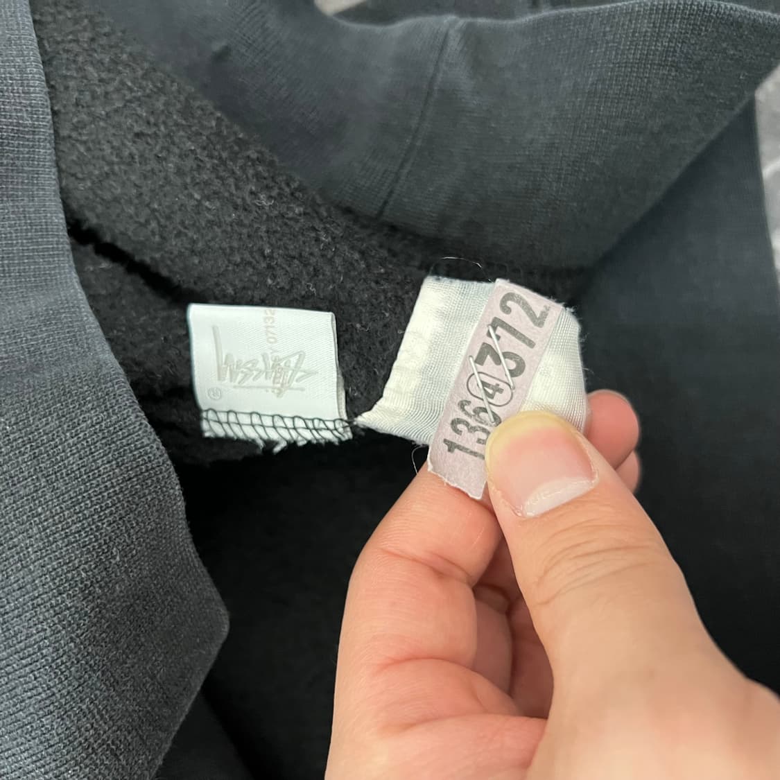 스투시 베이직 미들 스탁로고 후디 블랙 상품이미지5