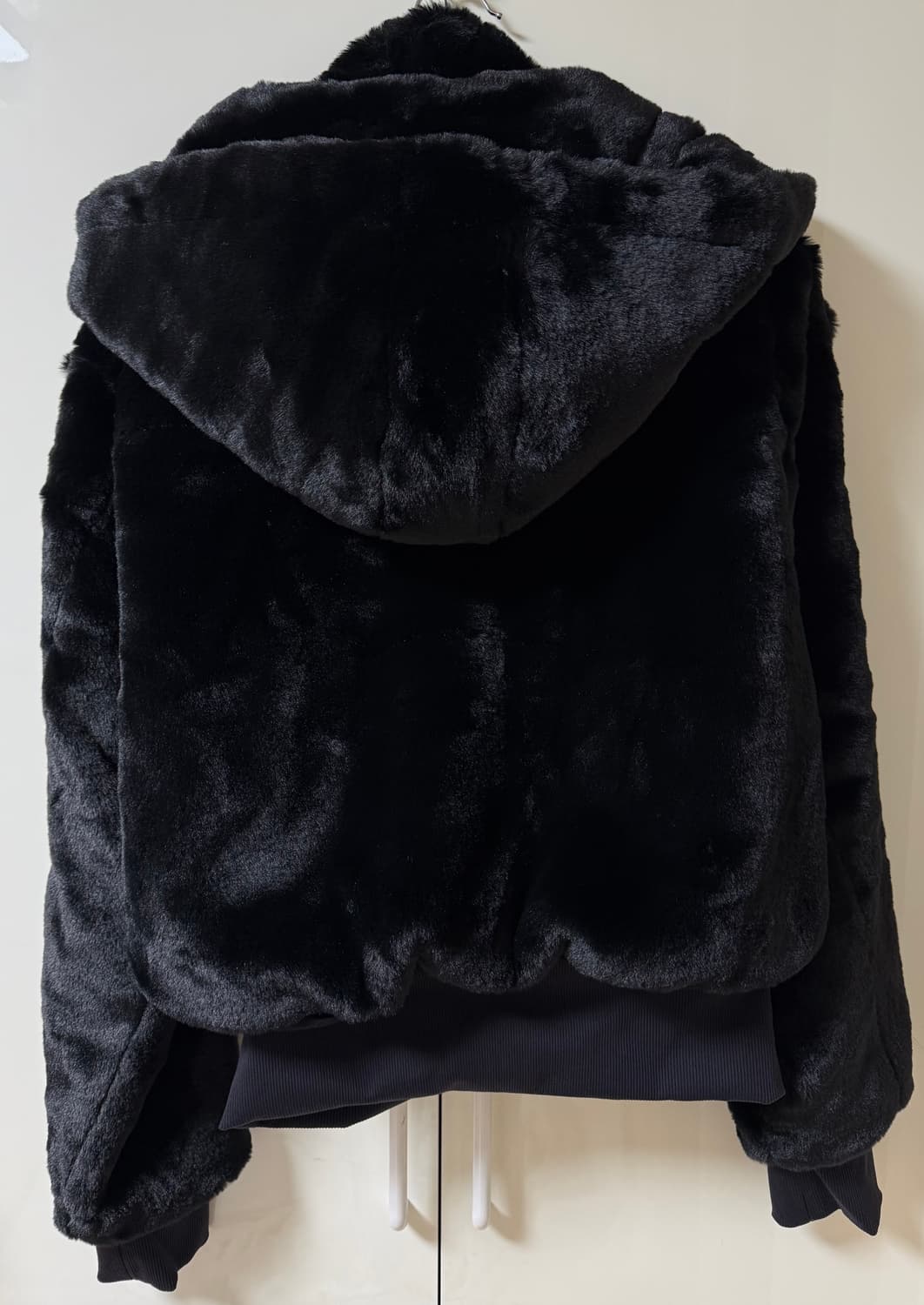 알로 폭시 퍼 자켓 블랙 (새상품) 상품이미지6