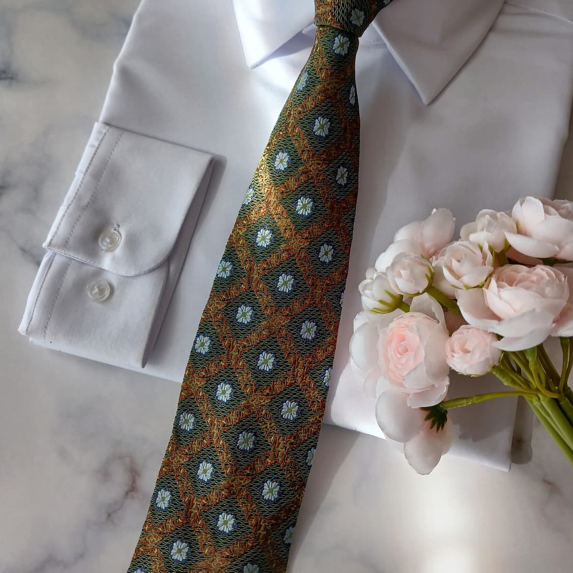 듀퐁 실크 브라운 플라워 자카드 넥타이 9.3cm A+등급 A18855
 상품이미지6