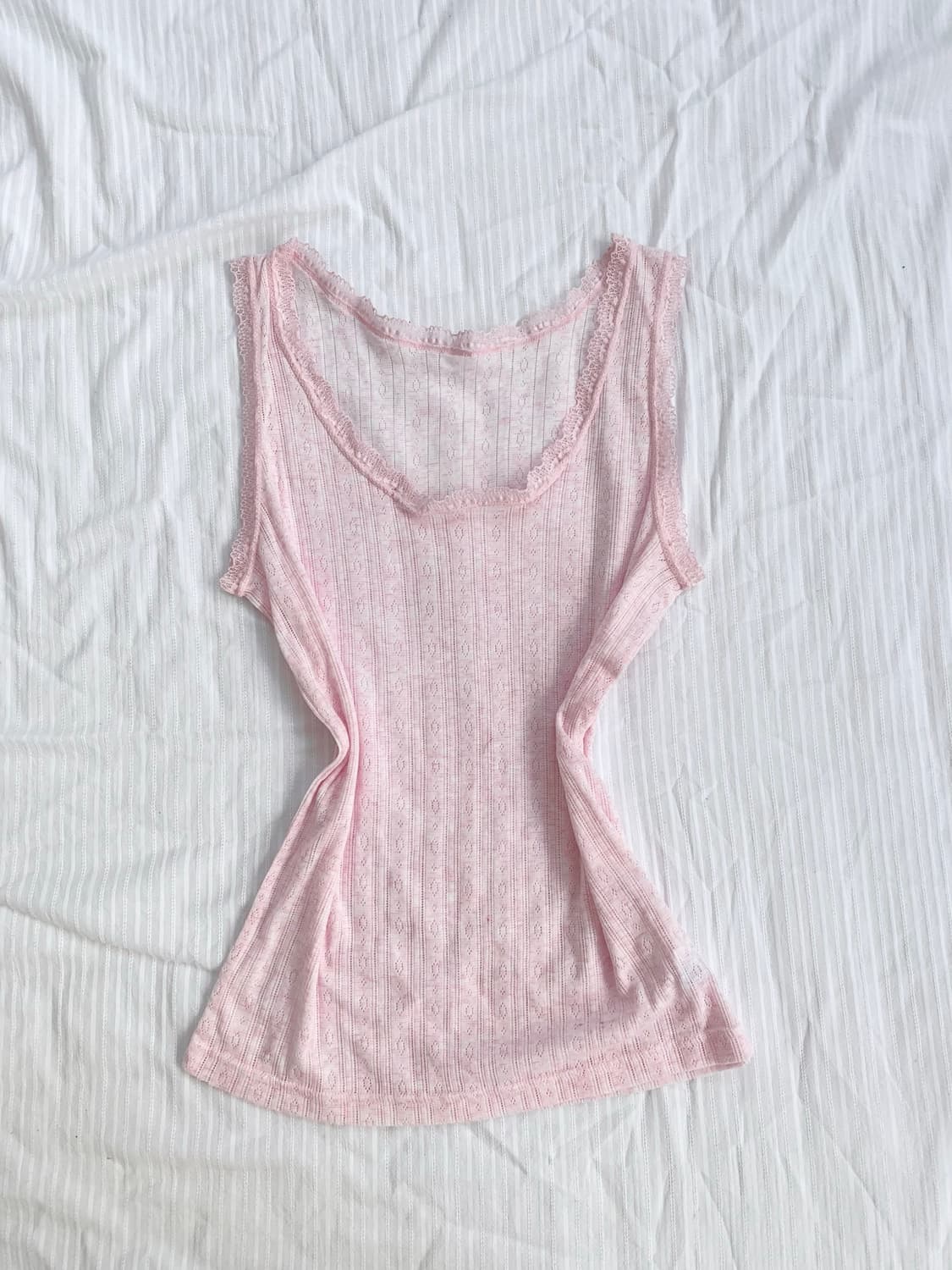 빈티지 베이비핑크 펀칭 레이스 나시 상품이미지1