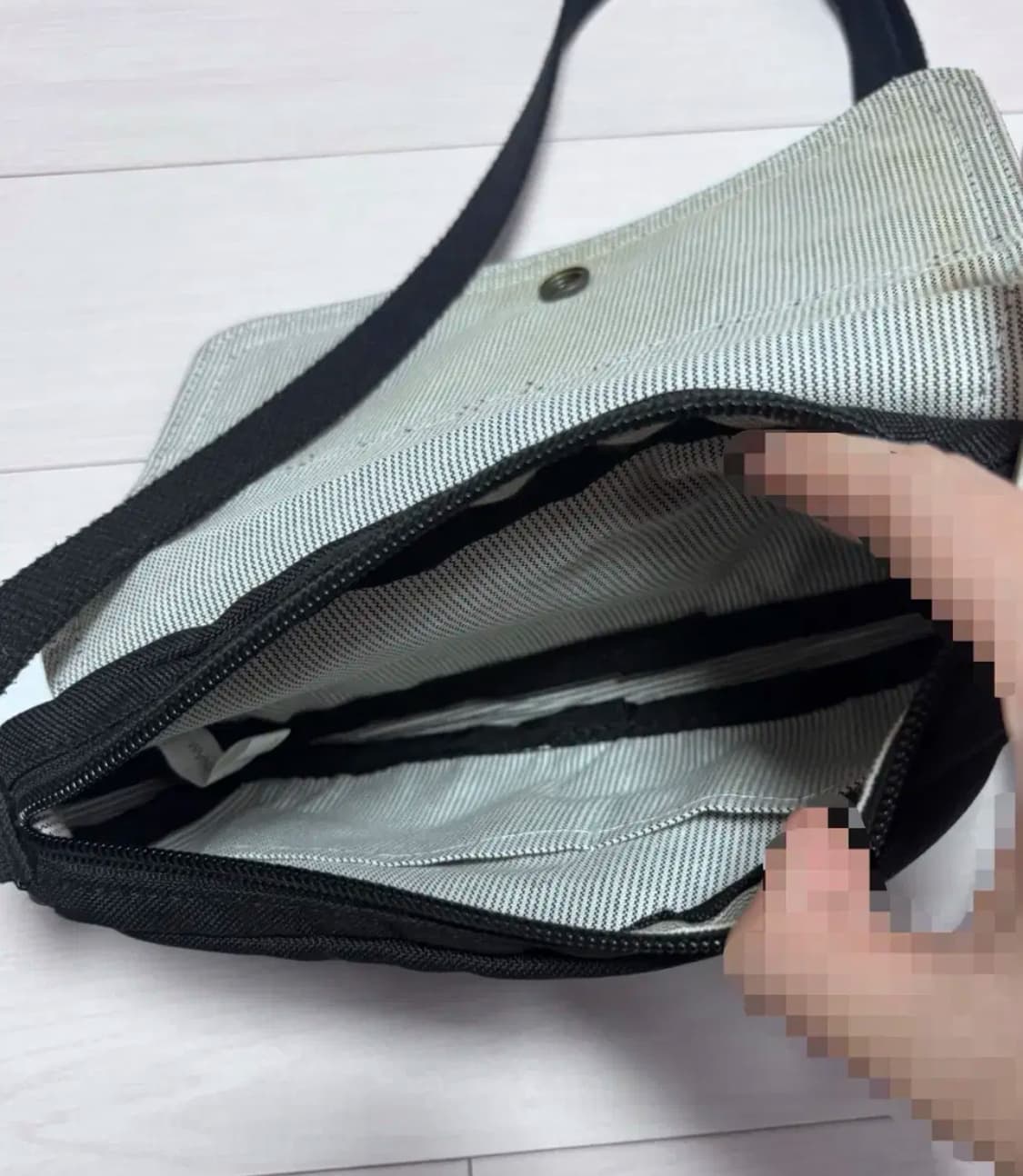 무료배송) 칼하트 에센셜 파우치 블랙 미니 크로스백 상품이미지5