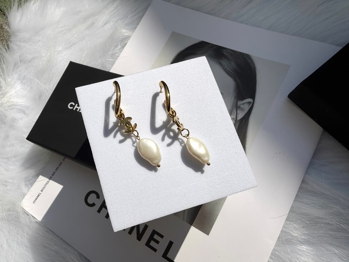 샤넬 모던 골드 진주 이어링 상품이미지4