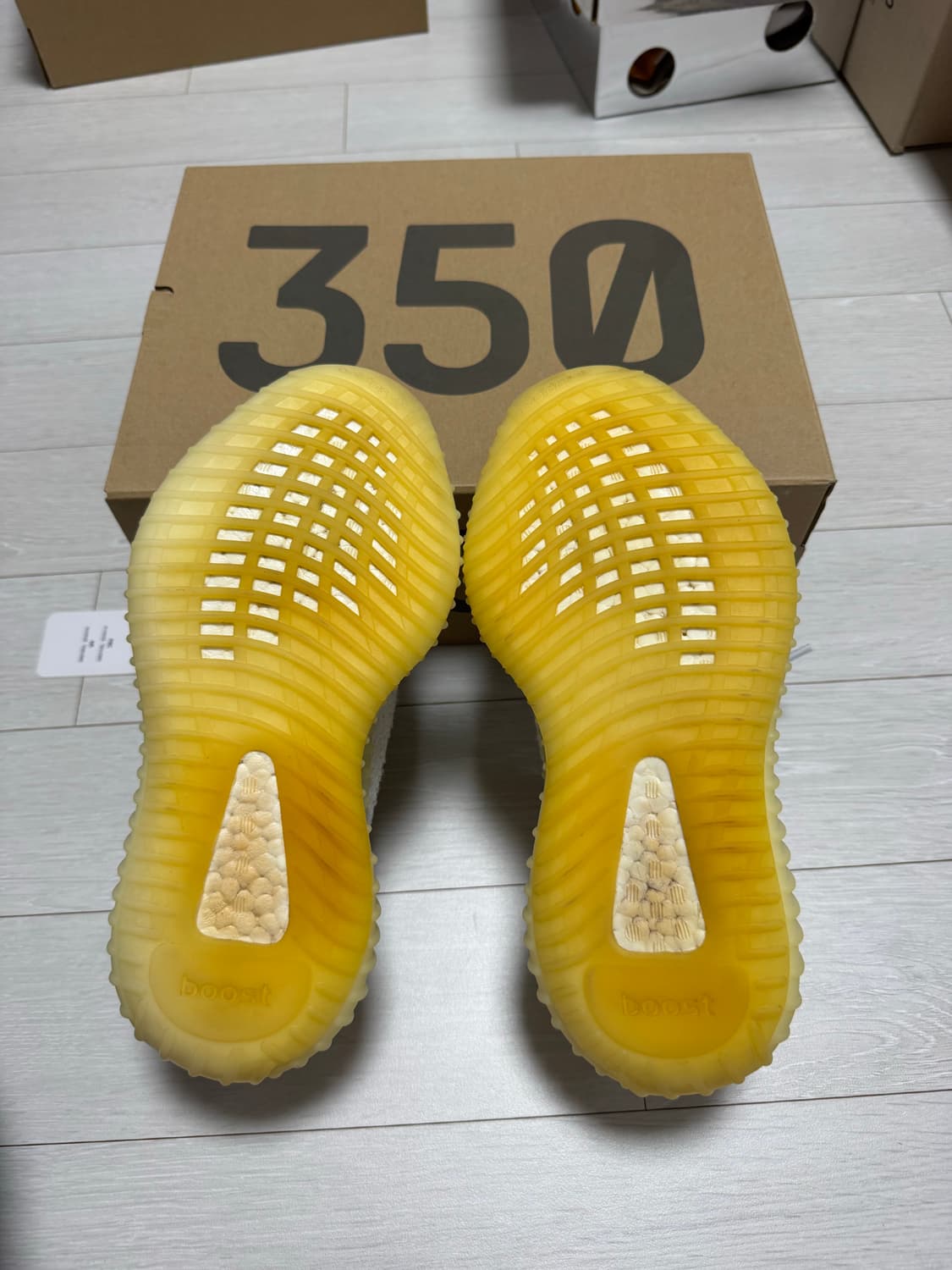 [230] 아디다스 이지부스트 350 V2 크림화이트 상품이미지2