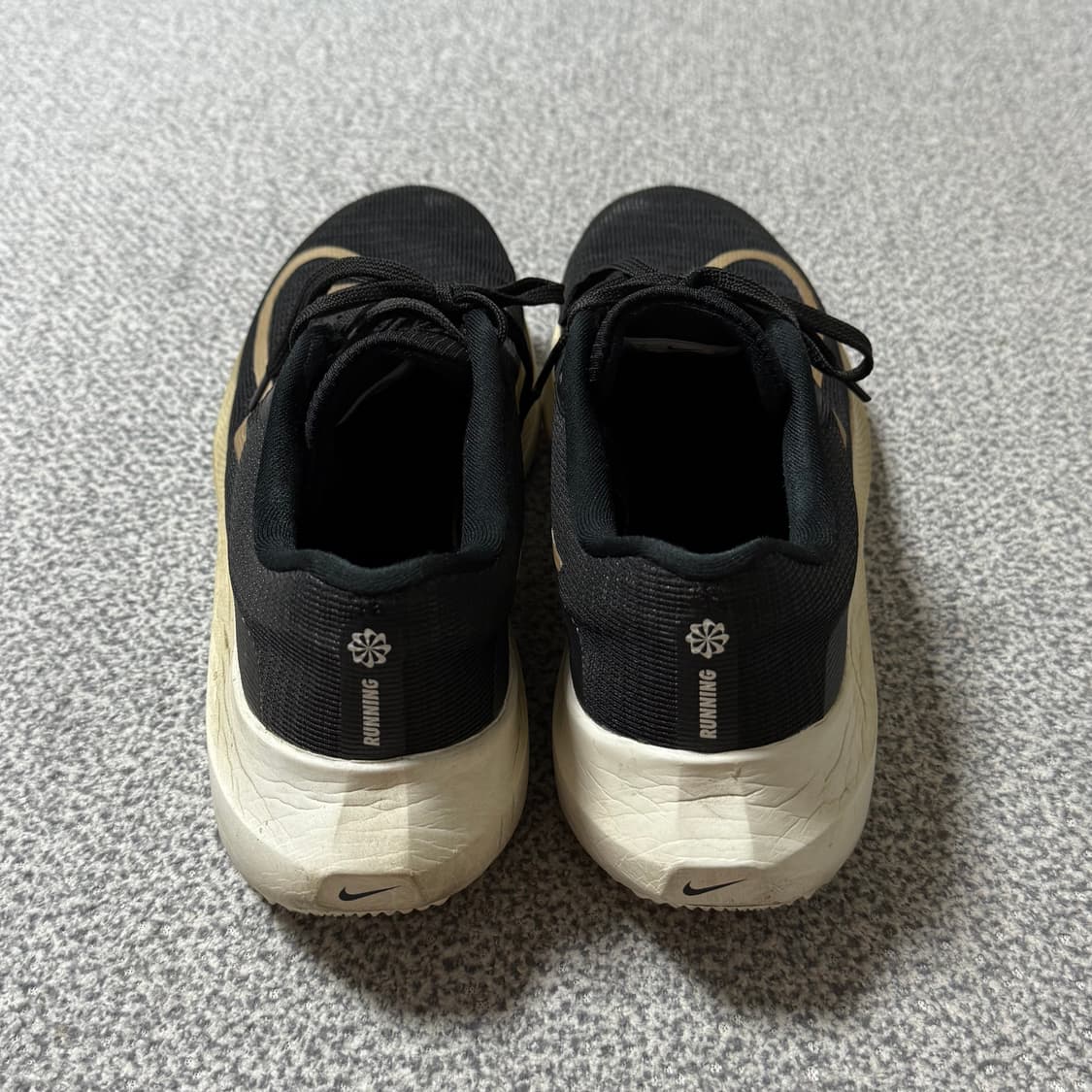 [정가 15만원] 나이키 줌플라이5 러닝화 270 상품이미지6