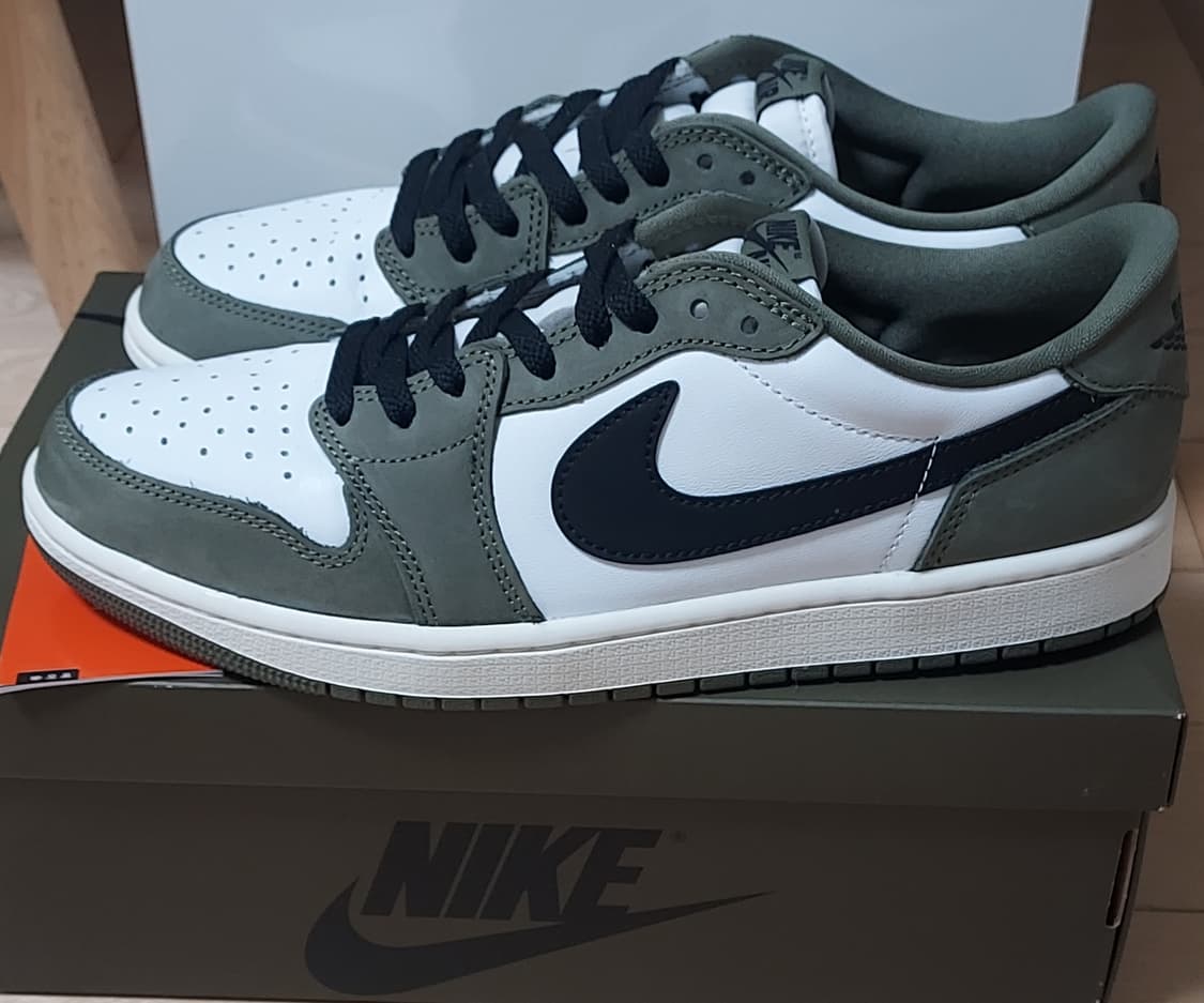 (280)나이키 조던1로우 OG 미디엄 올리브 블랙  상품이미지3