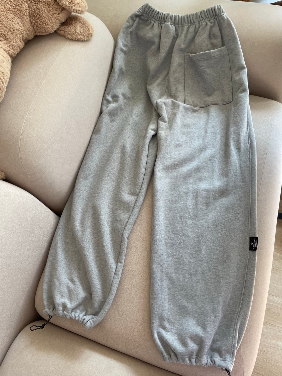 더미스테리어스호텔 패치 트레이닝 팬츠 그레이 상품이미지6