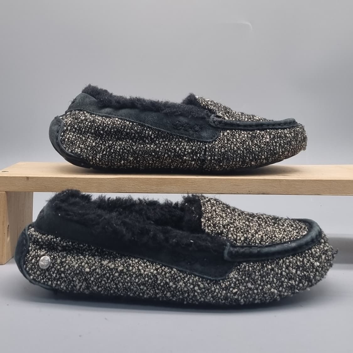 어그 UGG 여성로퍼 실사이즈245 상품이미지1