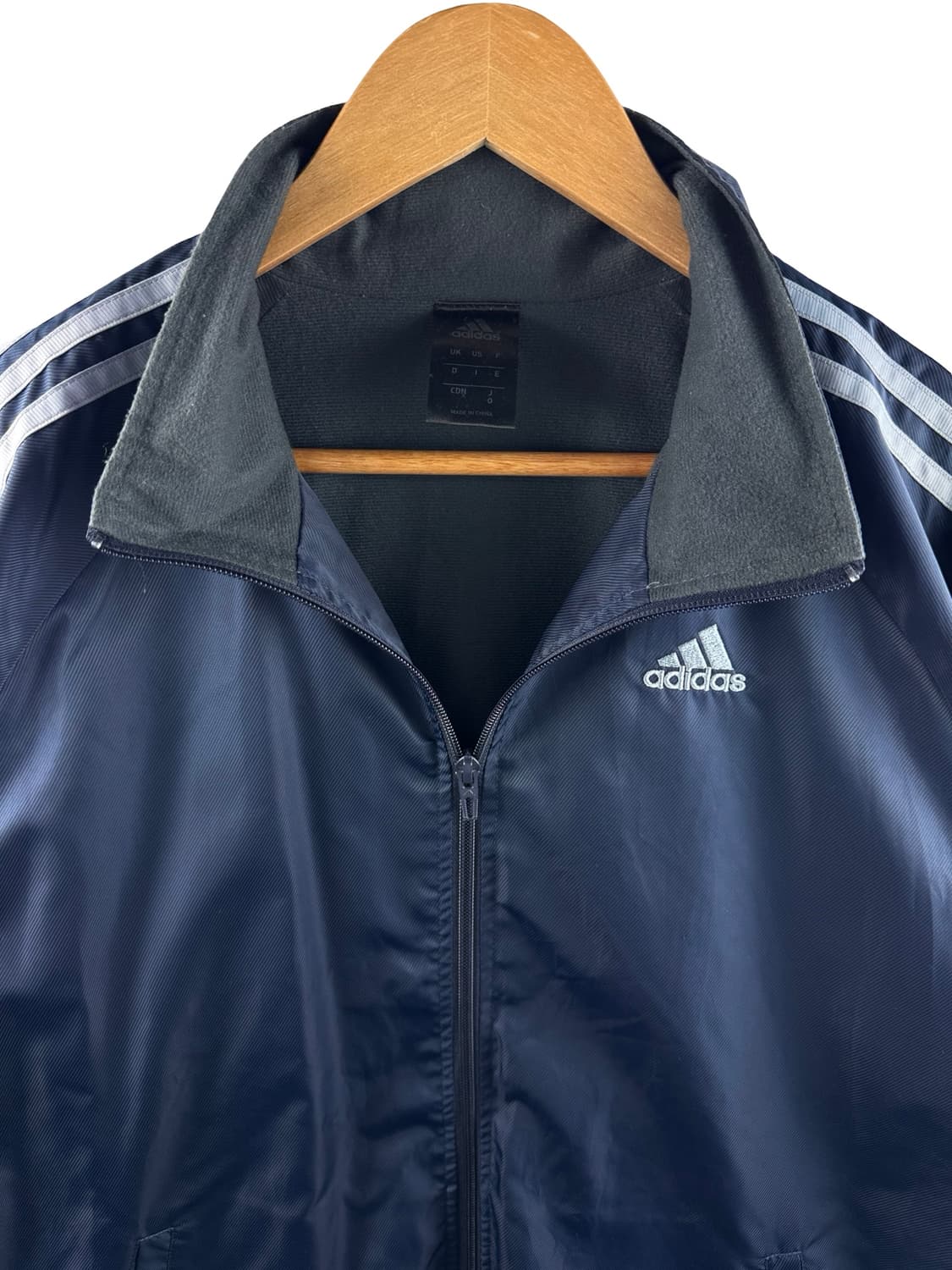 아디다스 백프린팅 네이비 바람막이2760 상품이미지3