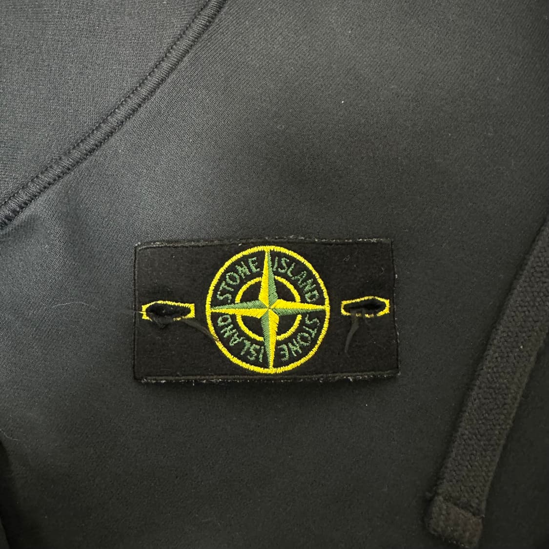 [21년식/정품] 스톤아일랜드 네이비 후드티 상품이미지3