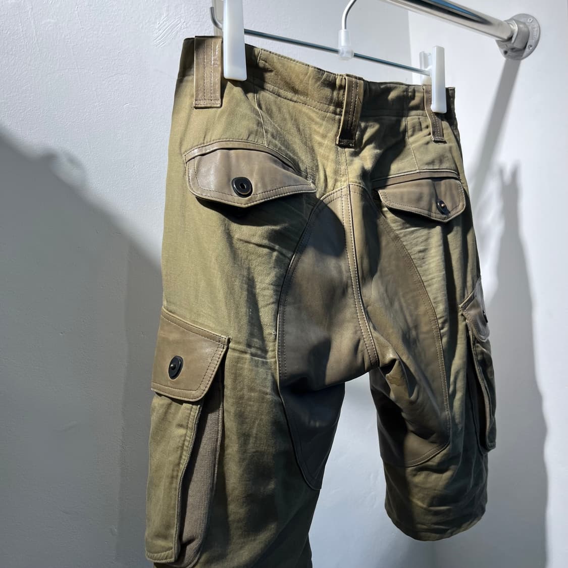 노아이디 가죽 믹스 반바지 상품이미지3