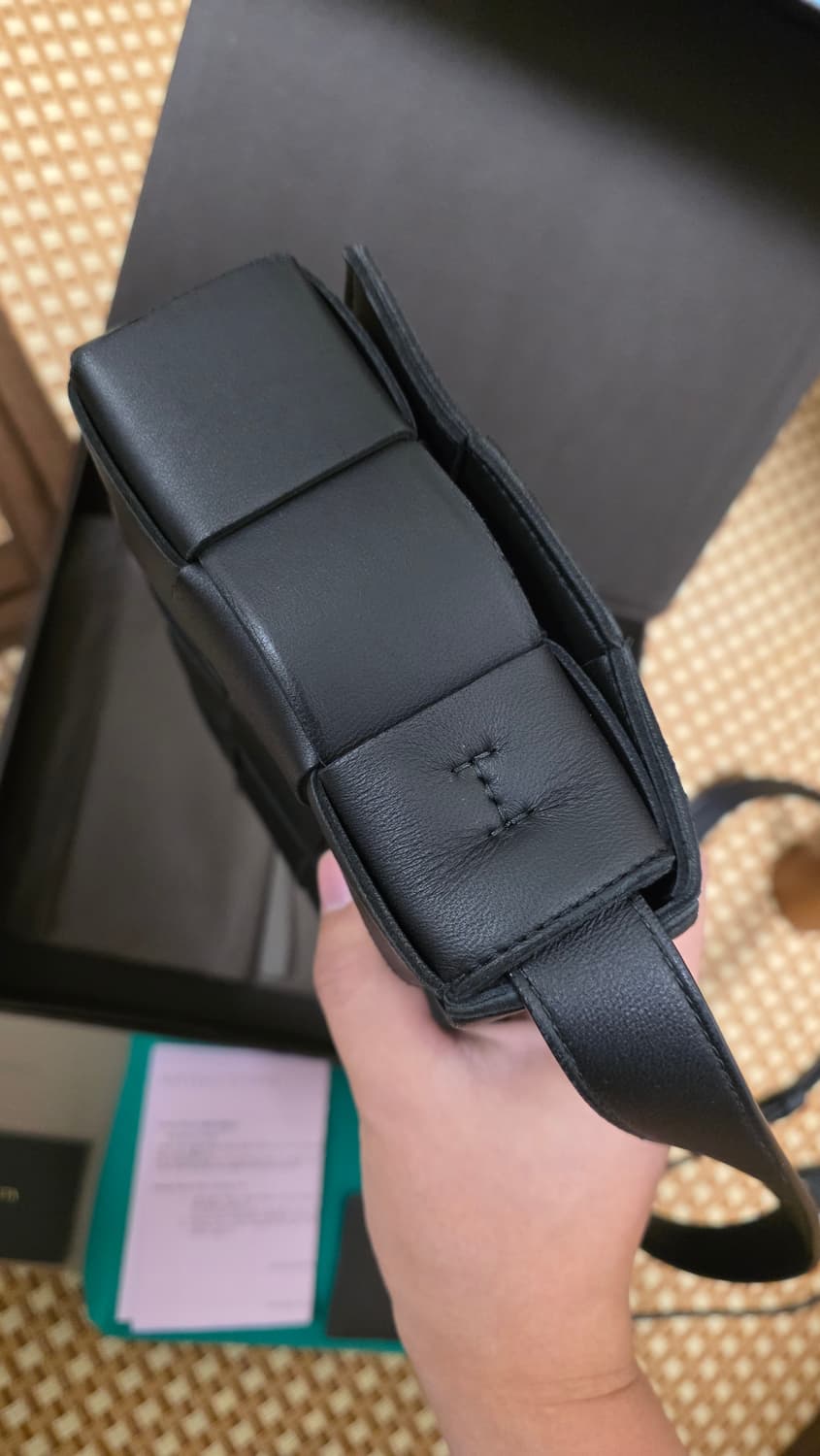 보테가베네타 카세트백 스몰 블랙 상품이미지5