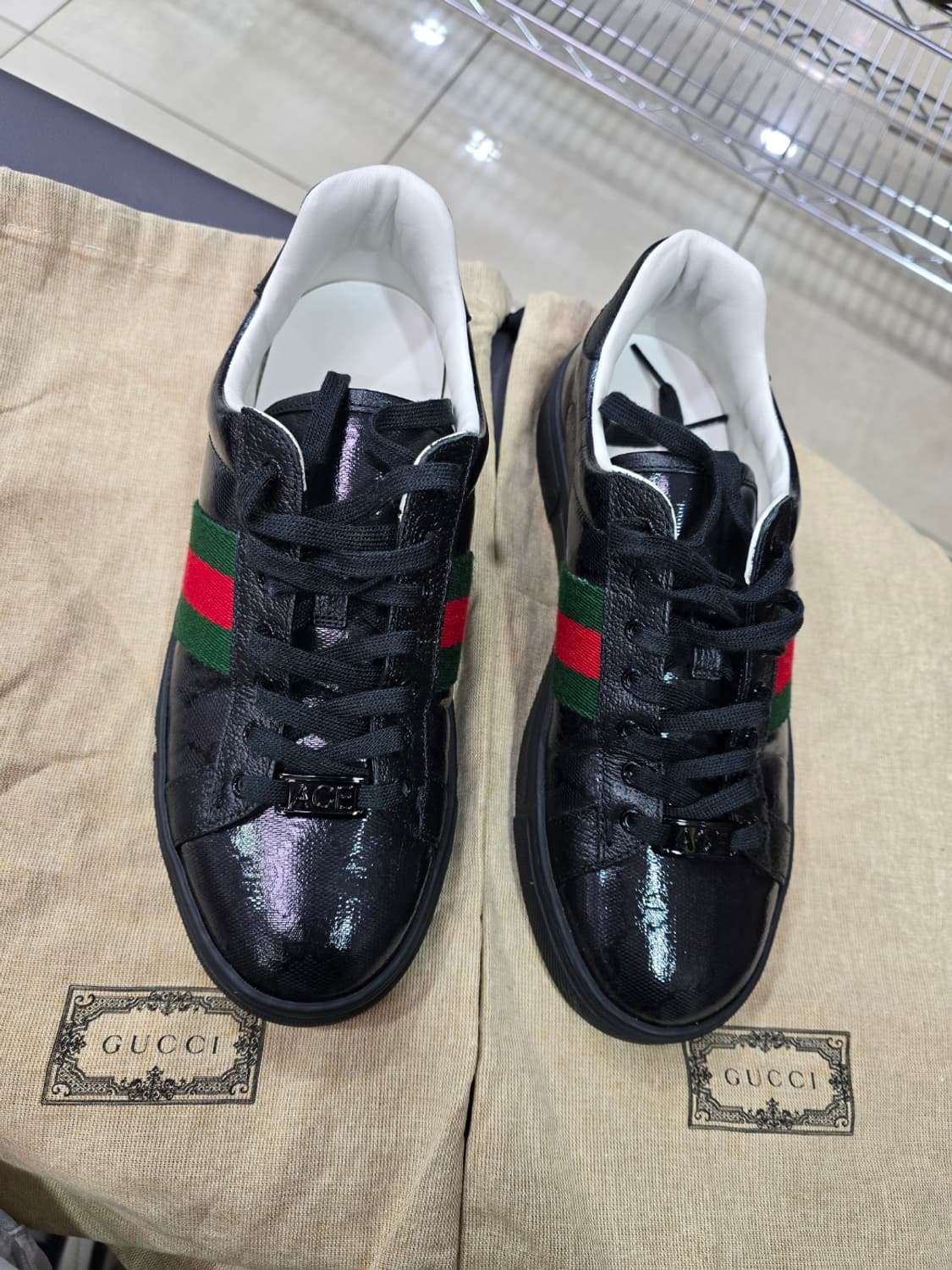 [정품] 구찌 블랙 GG 에이스 유광 스니커즈 760775 상품이미지2