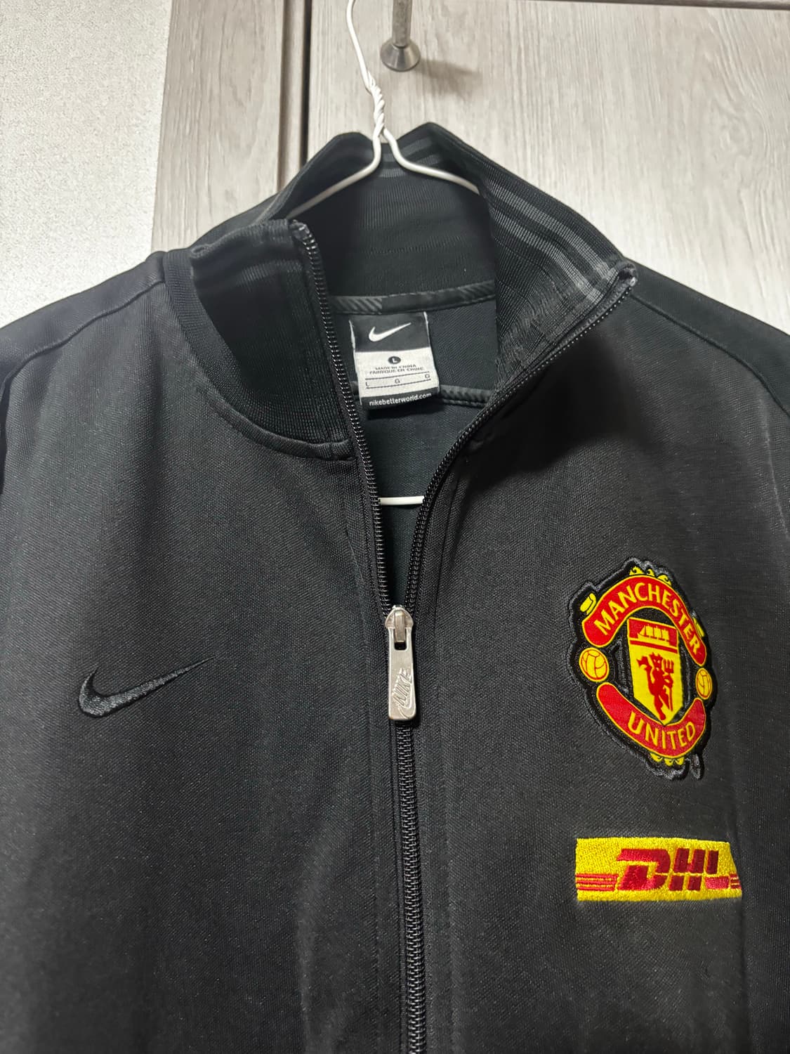 12-13 맨체스터 유나이티드 어센틱 N98 자켓 L 상품이미지2