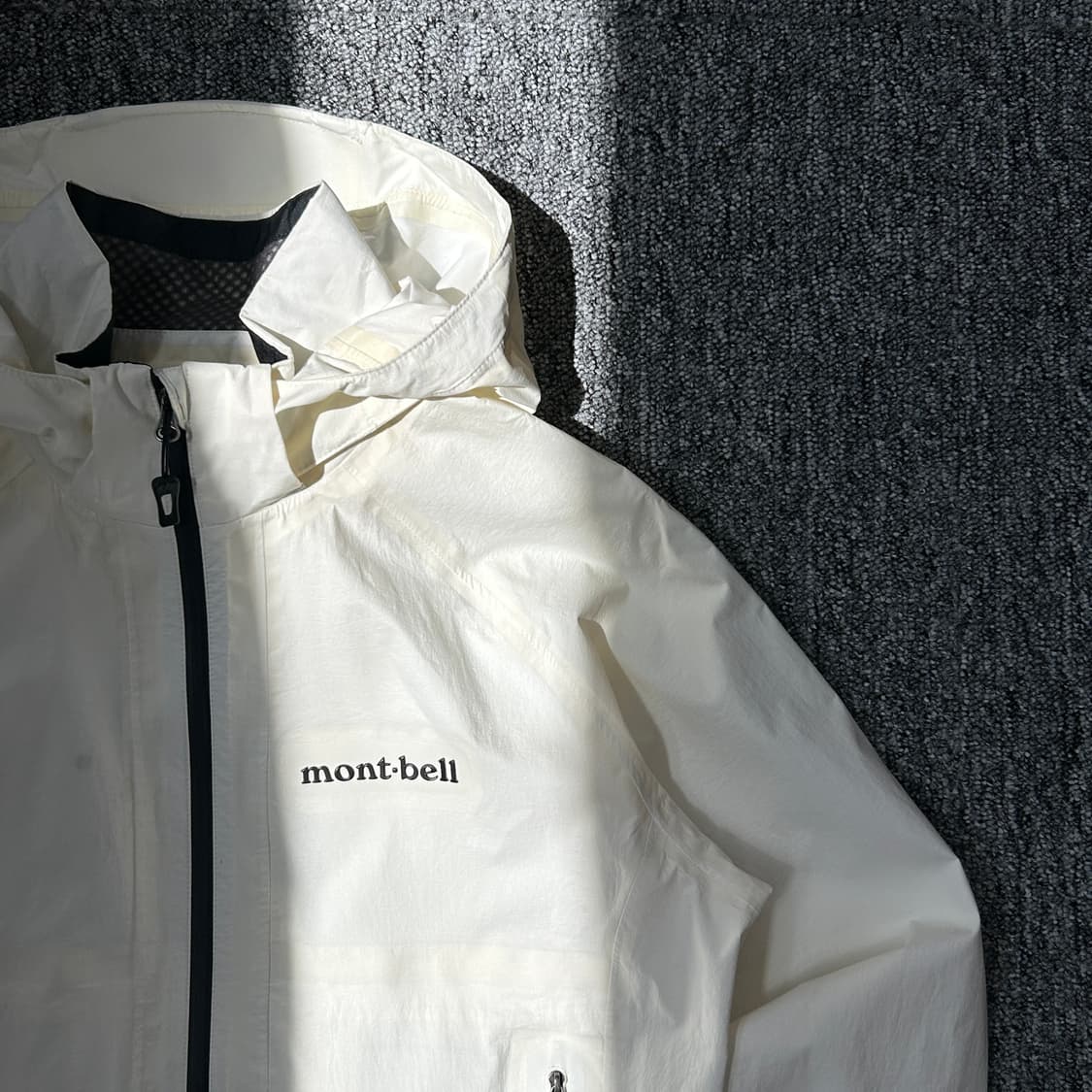 몽벨 아이보리 윈드브레이커 바람막이 상품이미지2