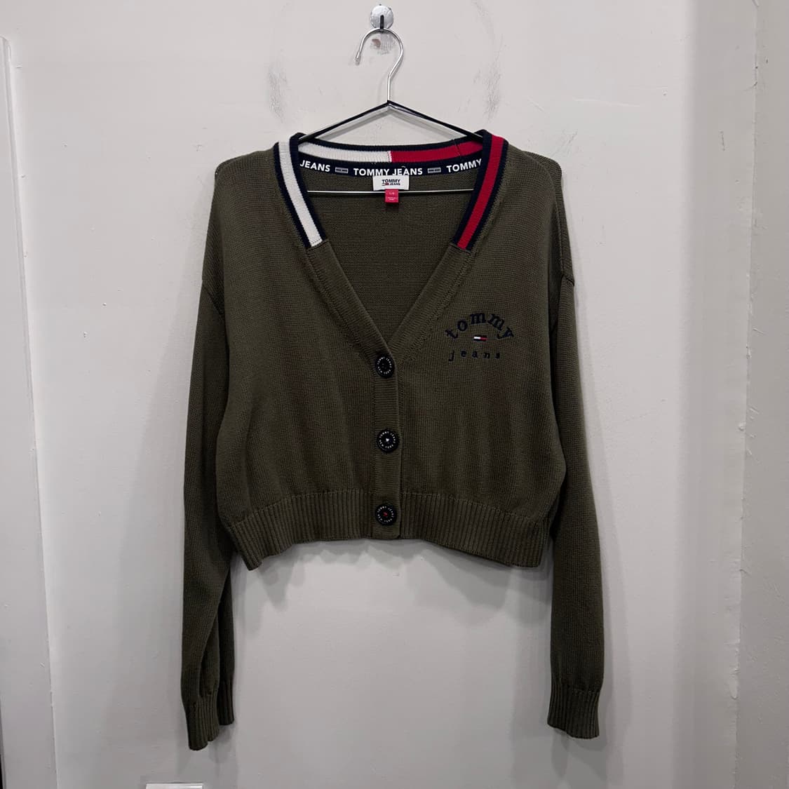 타미진스 빅버튼 크롭 브이넥 가디건 상품이미지2