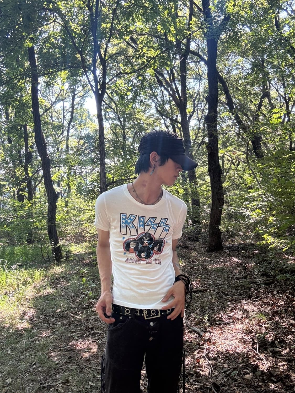 “Unknown” Kiss Print Band Tee 상품이미지4