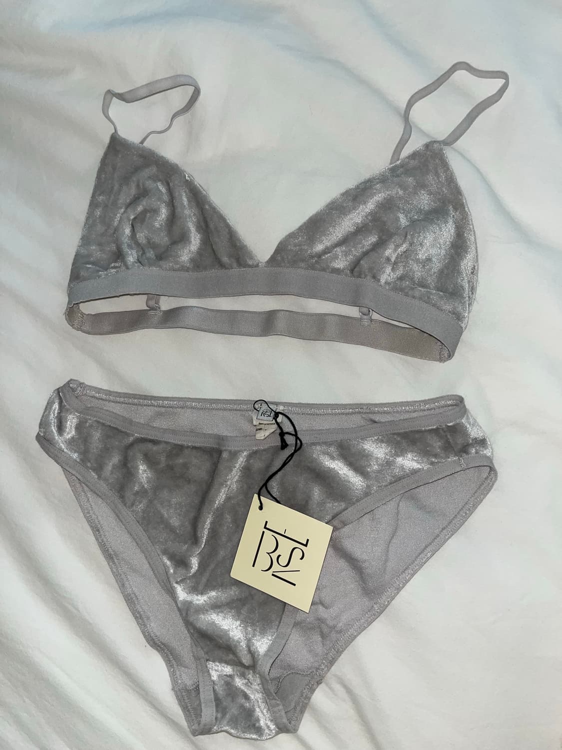 *해외출국으로 판매중단예정* 베이스레인지 미시시피 벨벳 브라렛 세트 상품이미지1