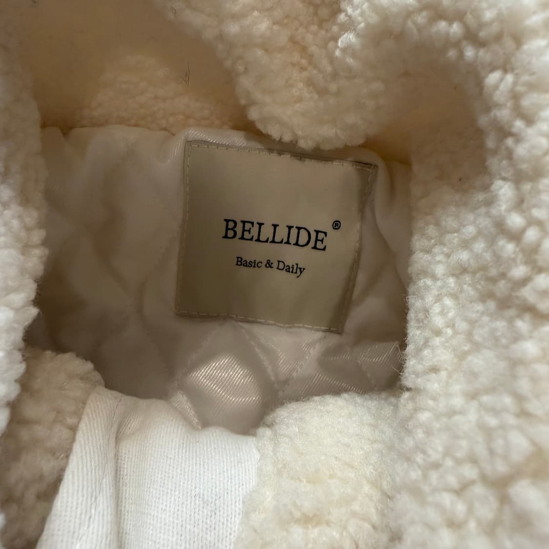 벨리드 토글버튼 크롭 쉐르파 크롭 자켓  상품이미지4