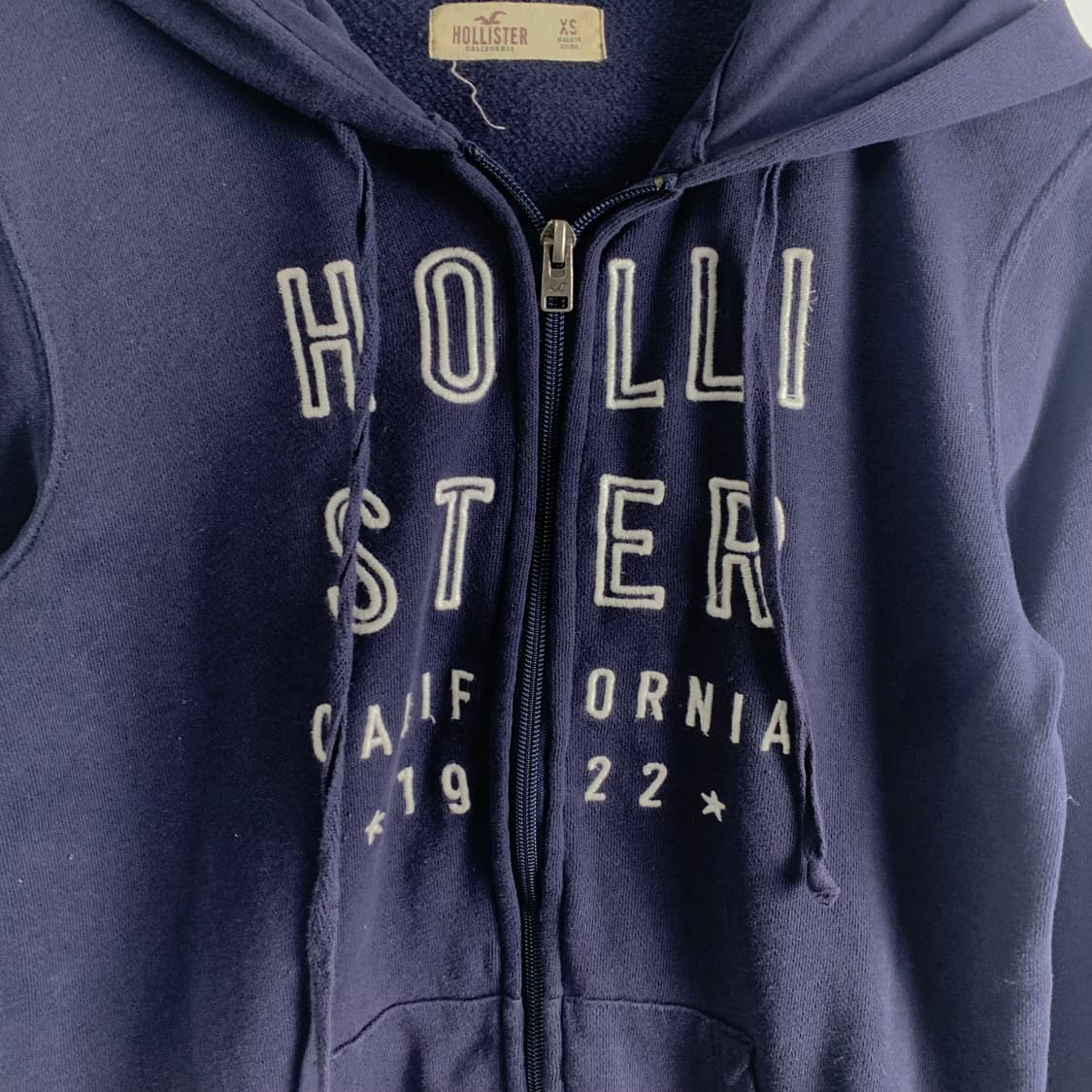 홀리스터 y2k 와투케 네이비 딱붙 후드집업 상품이미지4