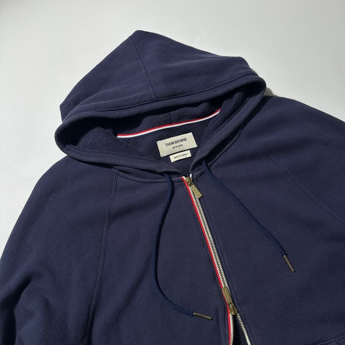 톰브라운 사선 완장 후드집업 상품이미지5