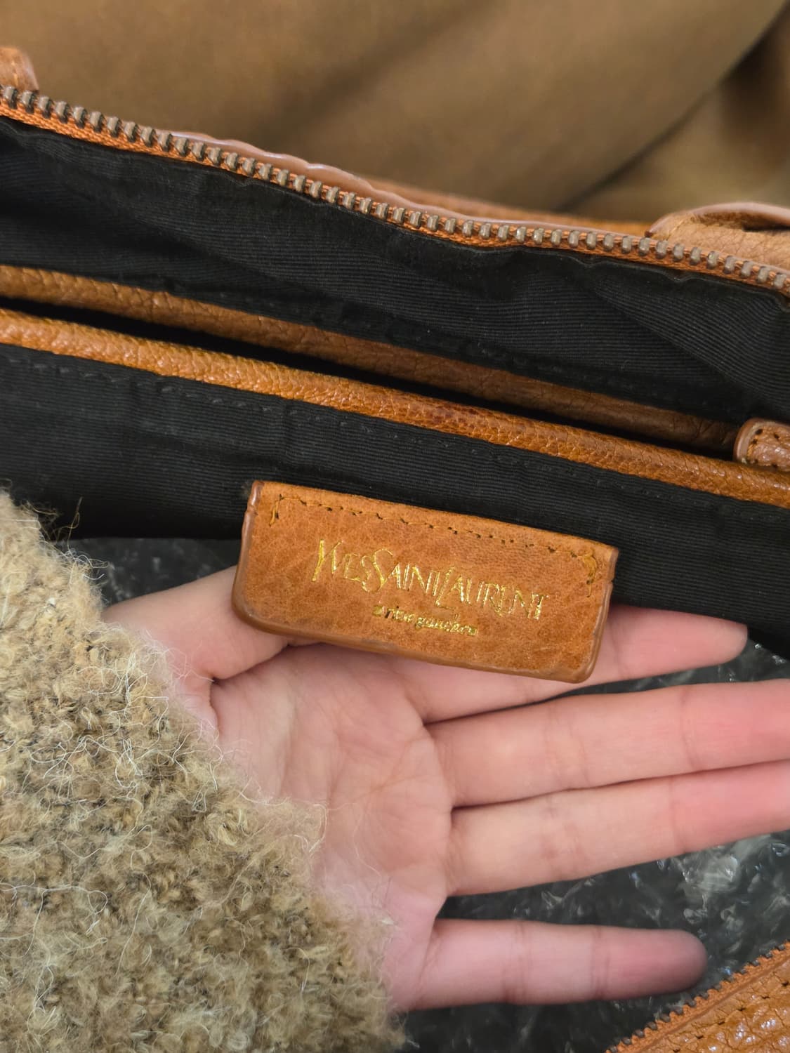 90-00s YSL 입생로랑 Italy 레더 백 상품이미지7