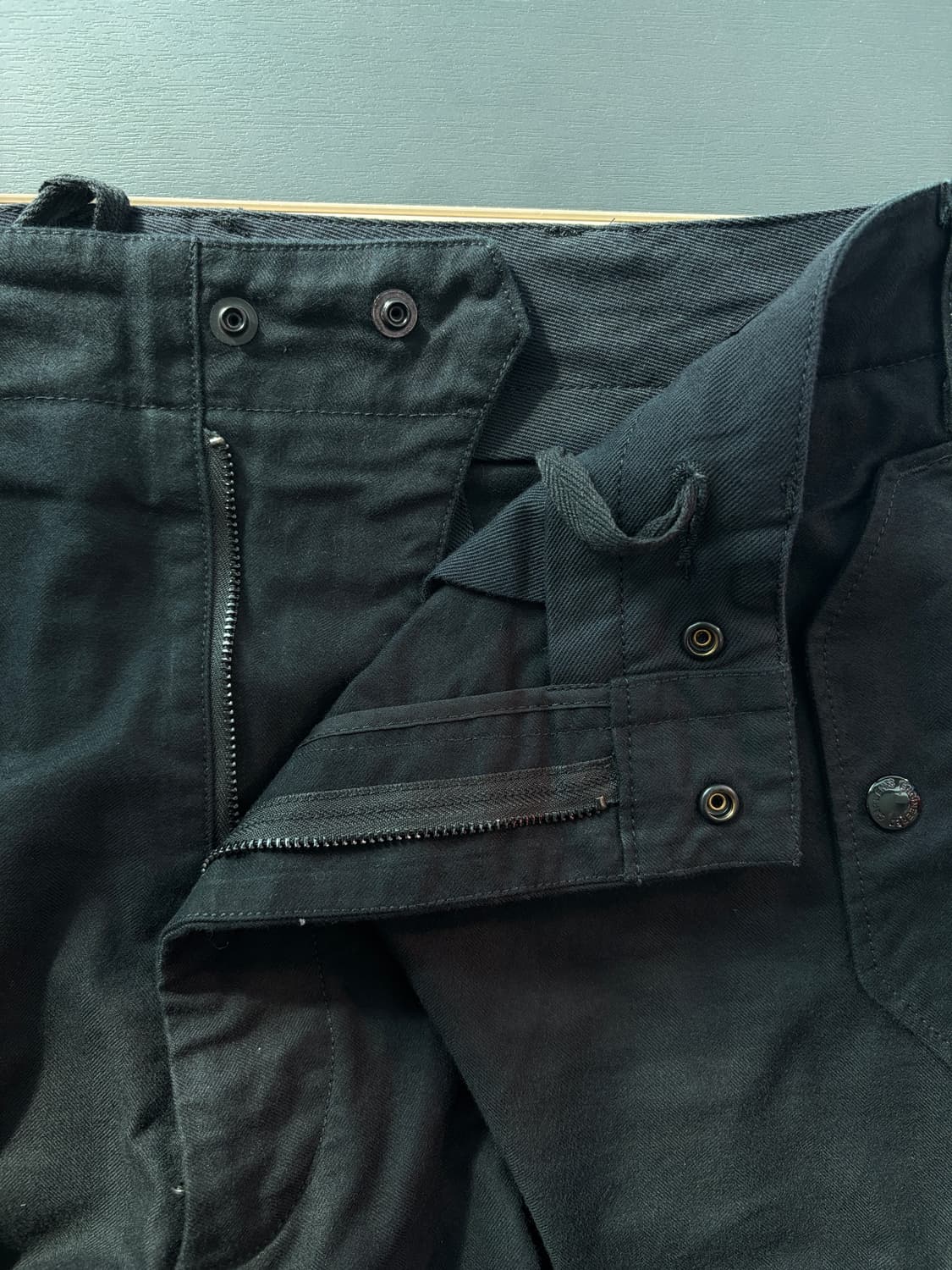 [M, 32]엔지니어드가먼츠 오버팬츠 A 브러쉬드 블랙 HB 상품이미지10