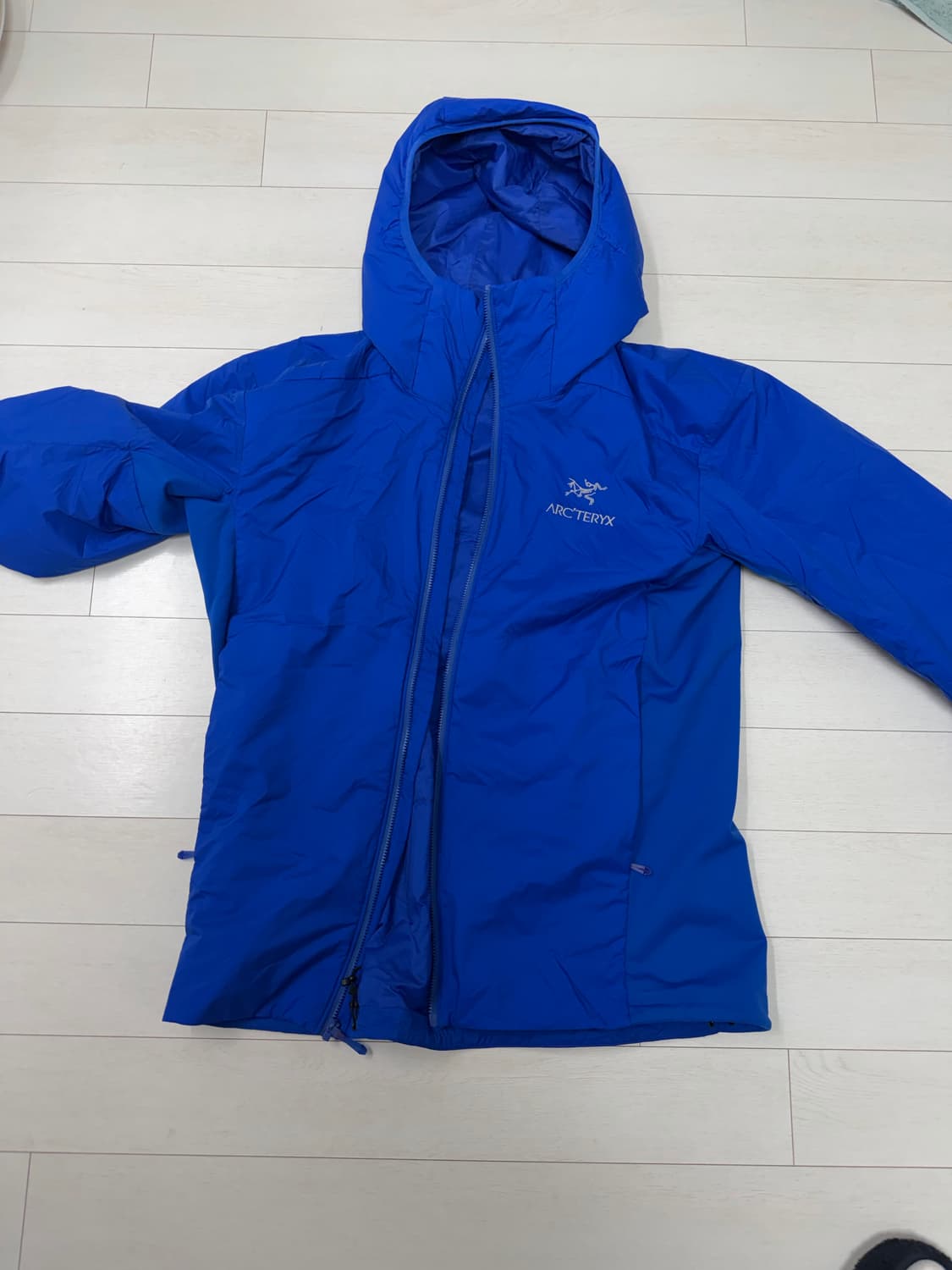 아크테릭스 아톰 바이탈리티 M 사이즈  상태 9.7/10 사진찍고 절대 상품이미지1