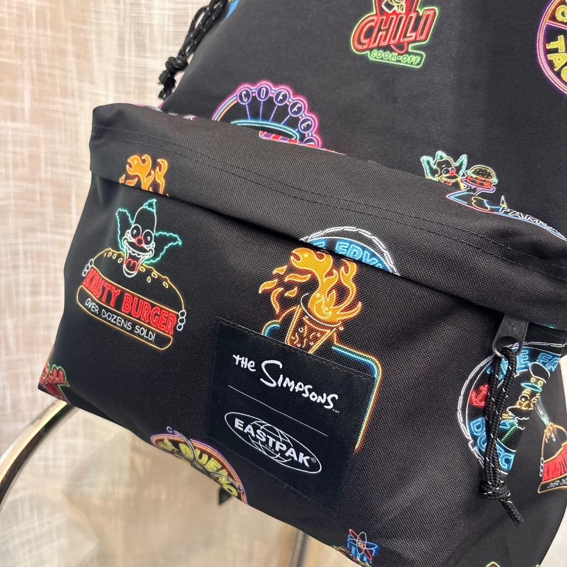 정품 잔스포츠 심슨 데이팩 백팩     상품이미지4