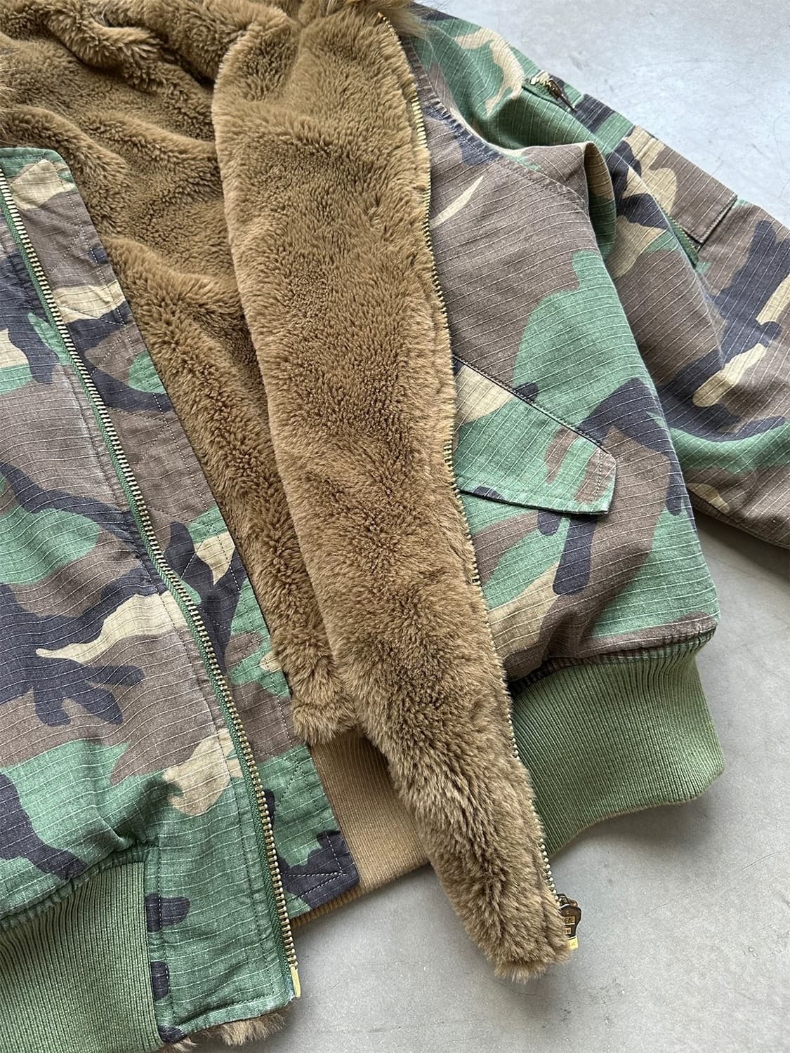 Reversible Camo Fur Bomber 상품이미지8