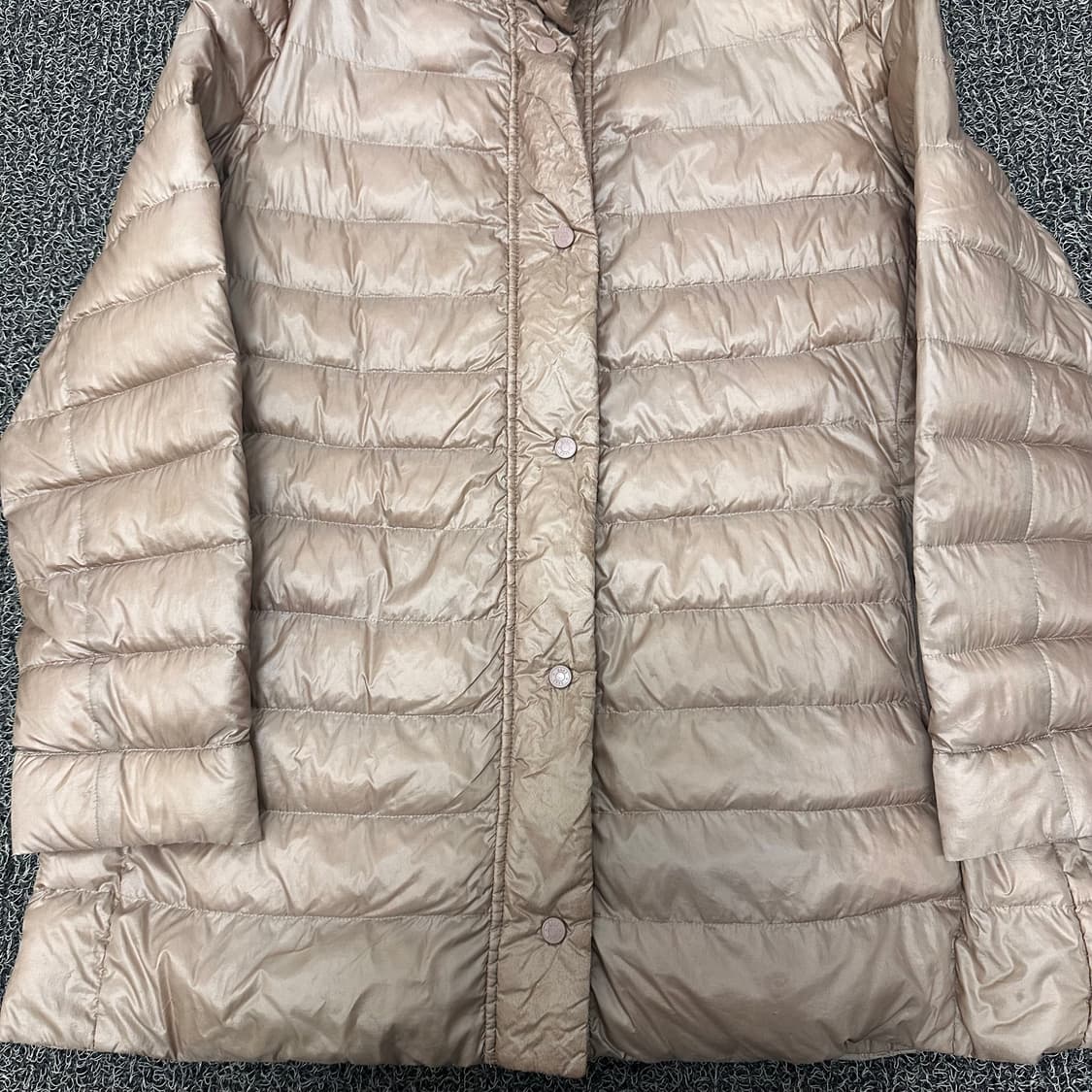 DAKS 닥스 여성 밍크 경량패딩 95사이즈 상품이미지3