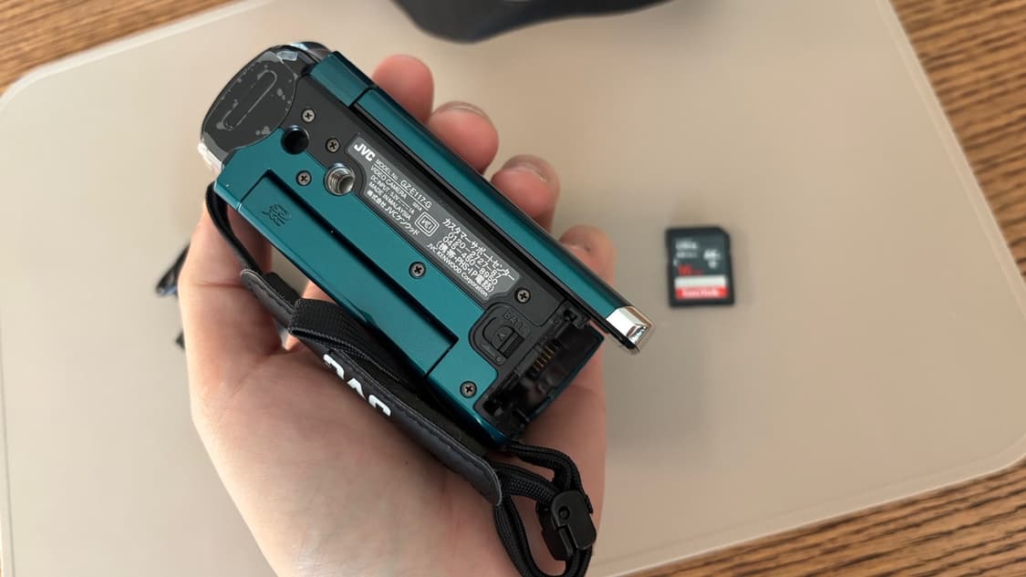 JVC 빈티지 캠코더 신품급 카리나 풀박스 (GZ-E117G) 상품이미지5