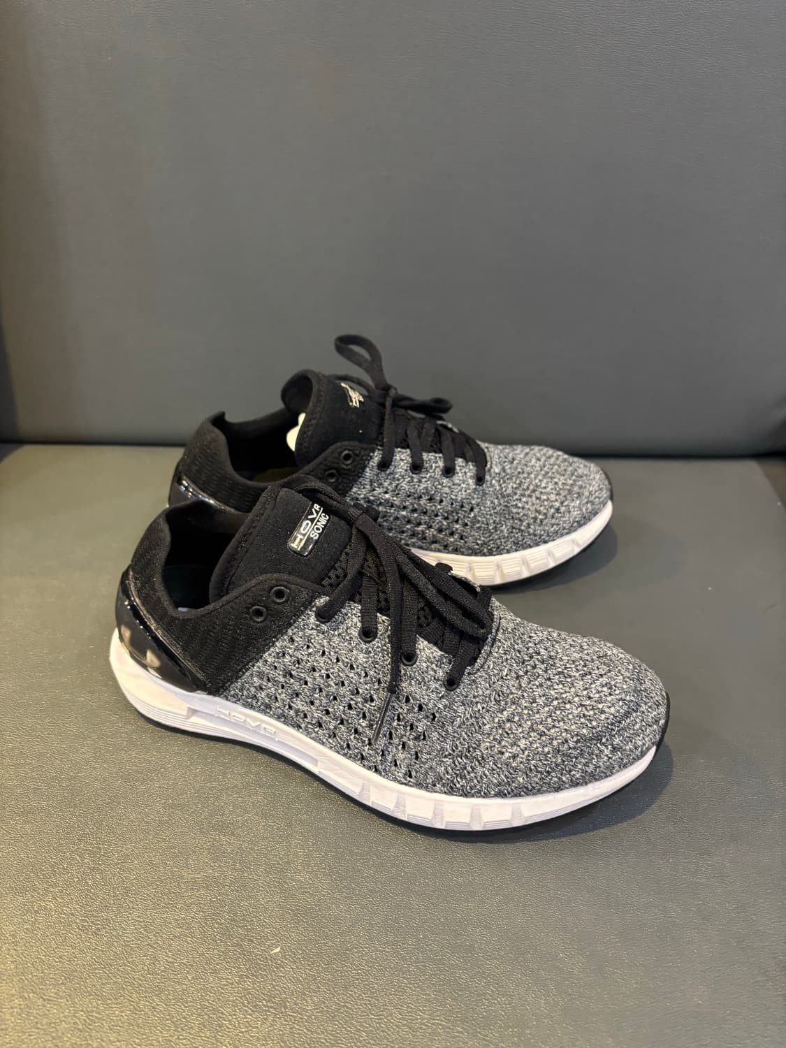 언더아머 여성 런닝화 운동화 235사이즈 상품이미지2