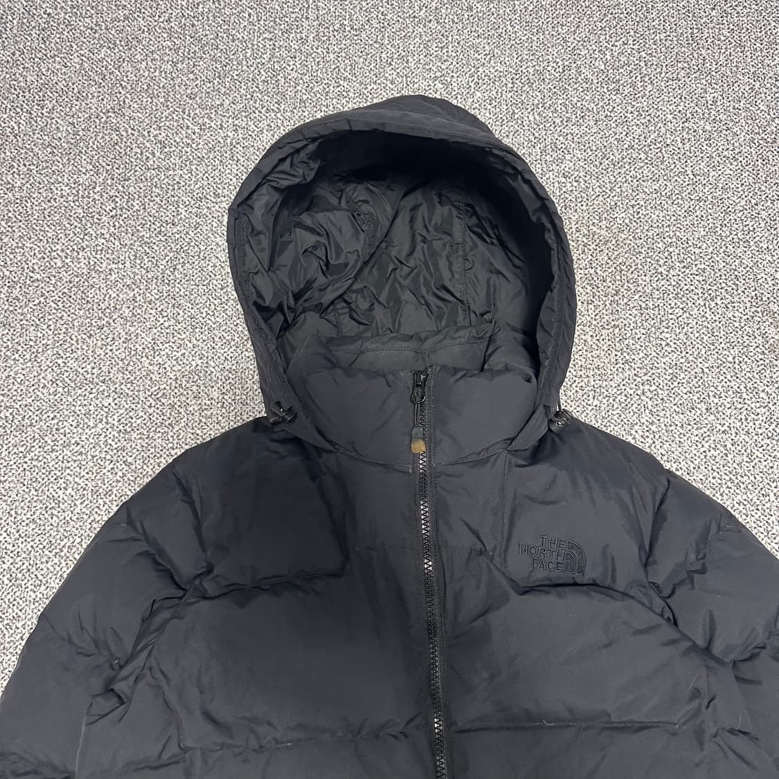 노스페이스 블랙 후드 패딩 상품이미지2