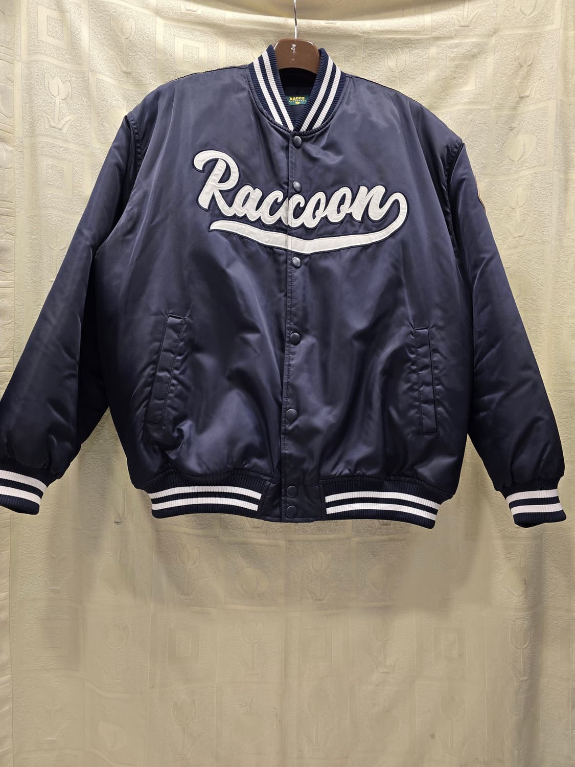 거의새거) 테이크이지 라쿠 오버핏 바시티 누빔 자켓 야구점퍼 100~10 상품이미지1