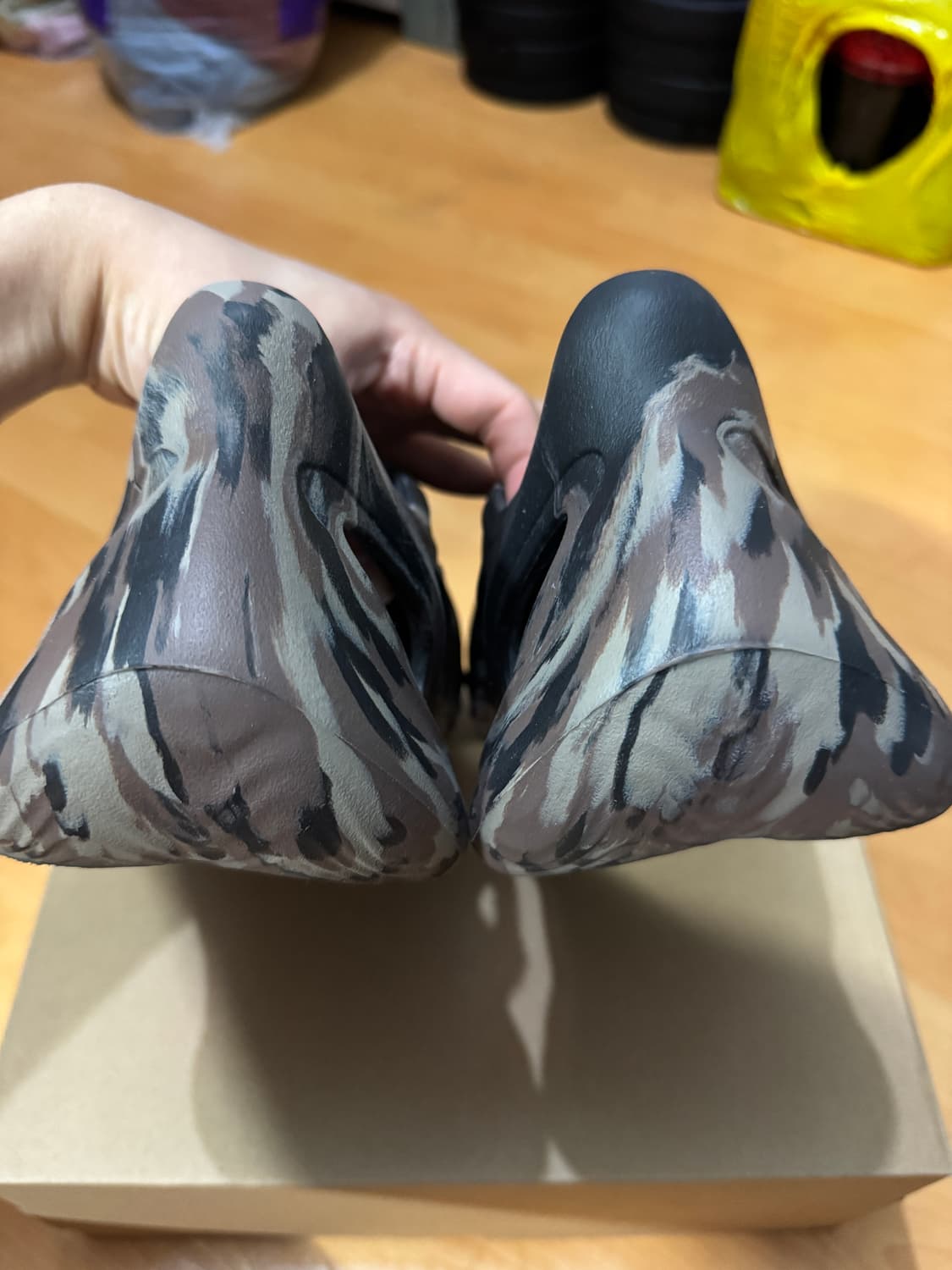 아디다스 이지 폼러너 mx신더 305 상품이미지3