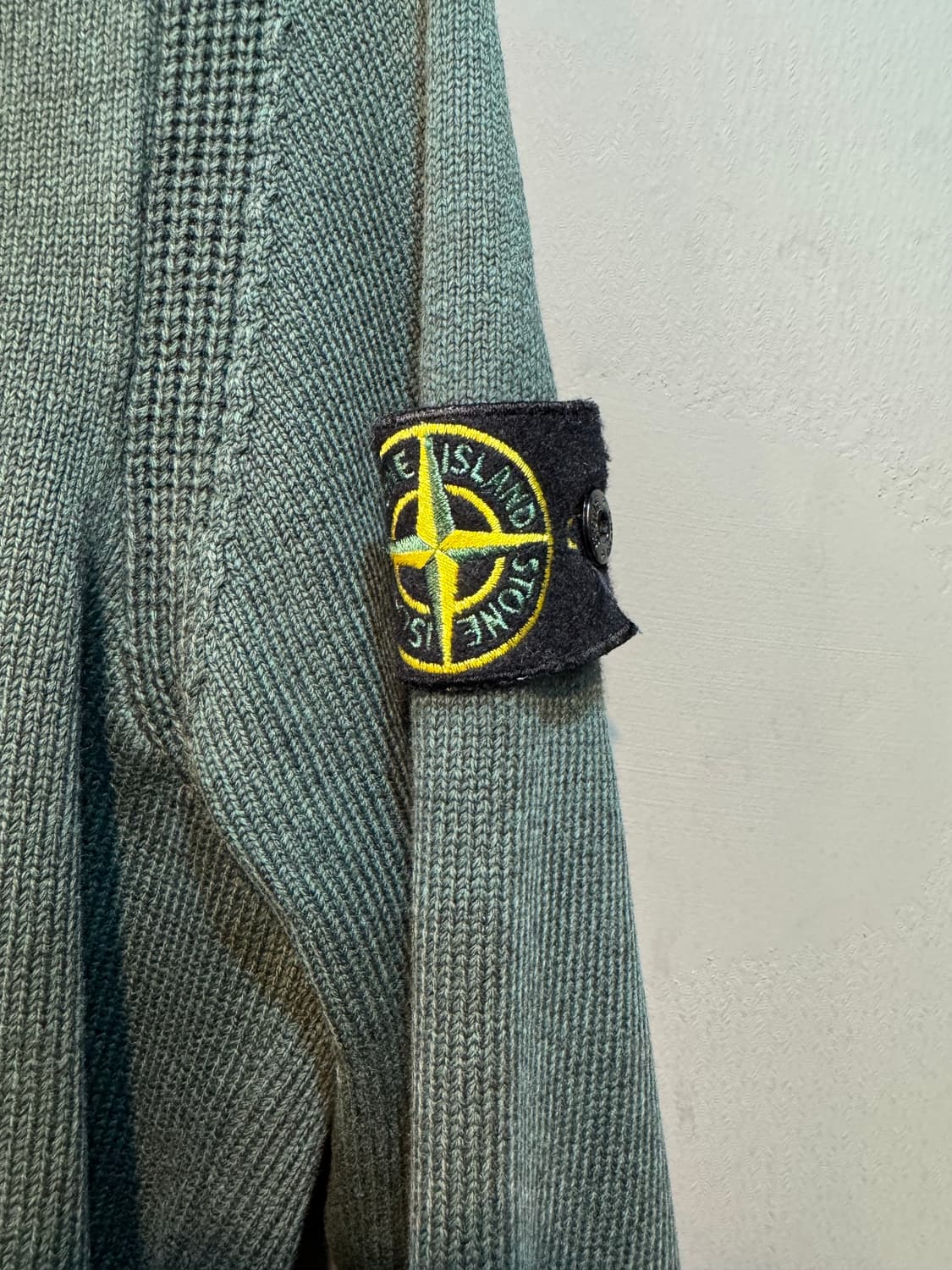 스톤아일랜드 니트 집업 상품이미지3