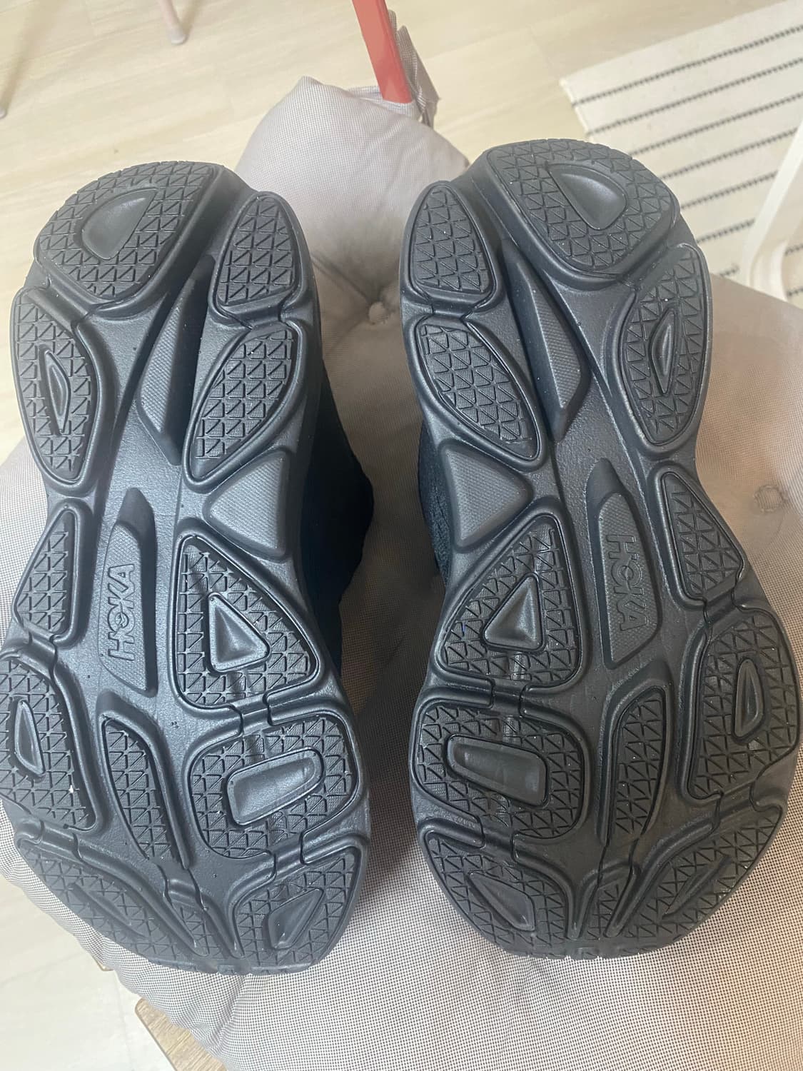 호카 본디8 레귤러235 새상품 상품이미지3