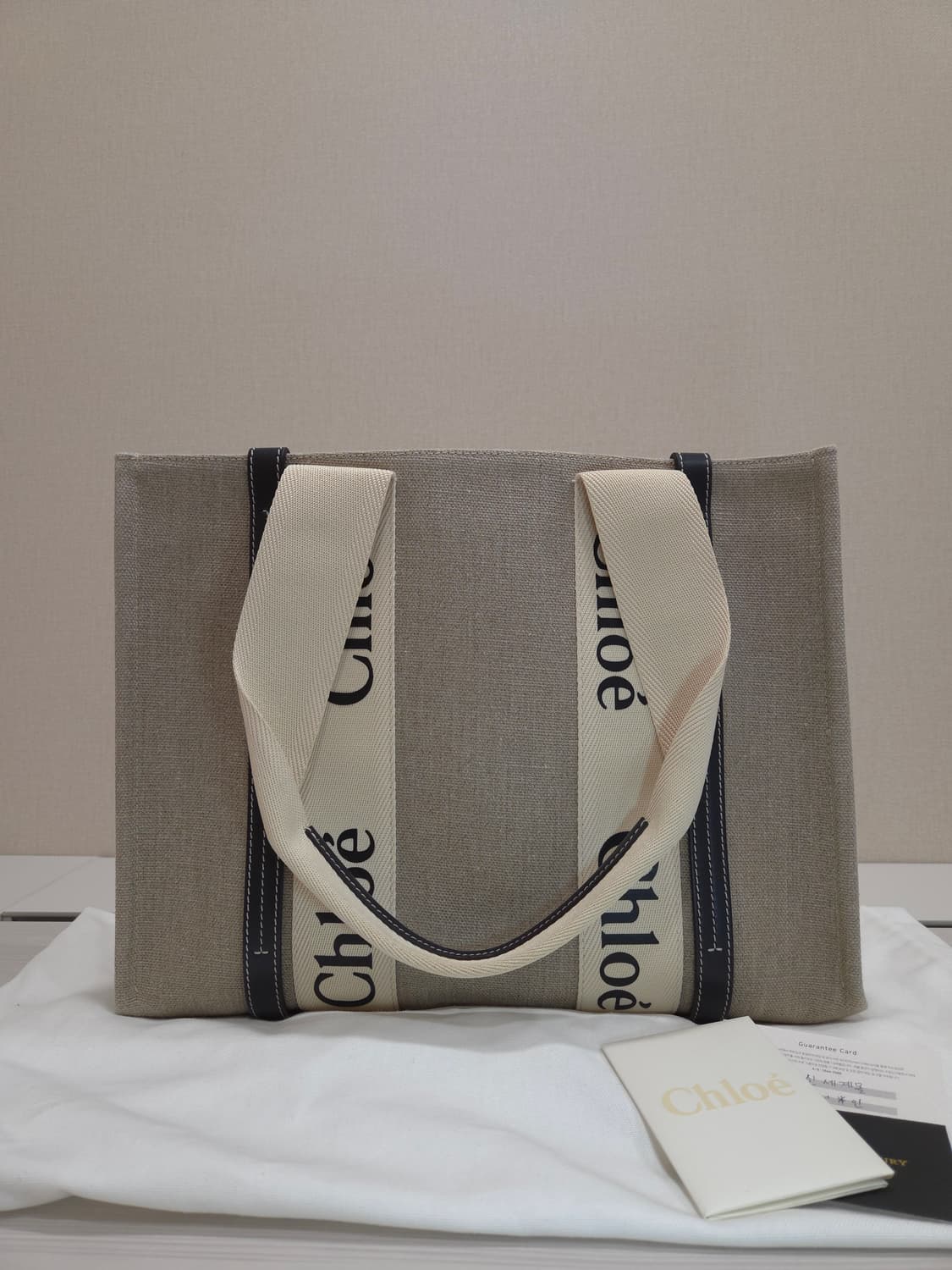 끌로에 우디백 미디움 토트백 상품이미지1