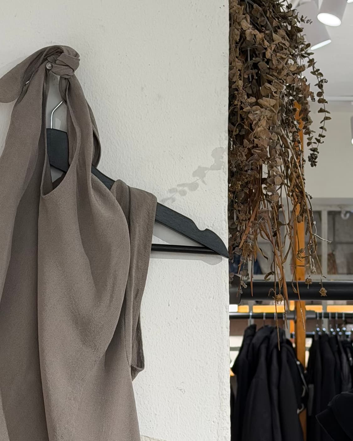 릭오웬스 그레이 백리스 홀터넥 맥시 드레스 상품이미지3